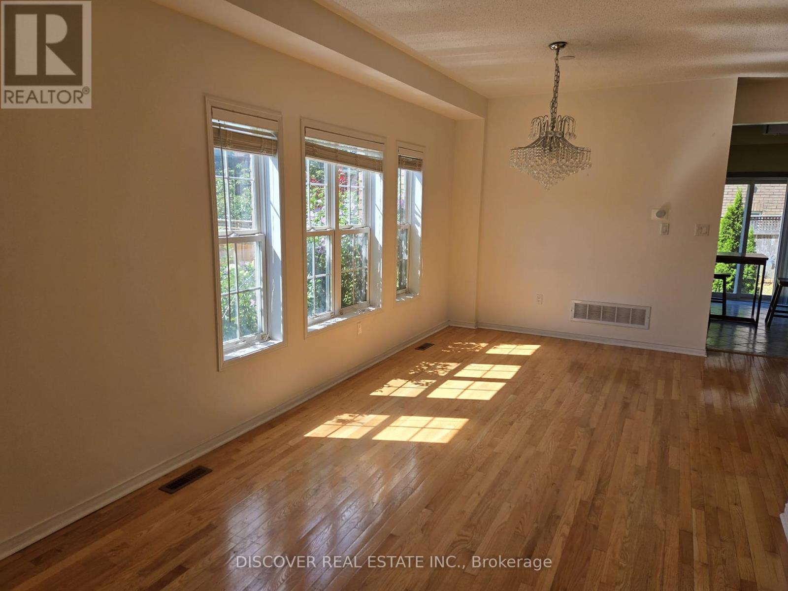5792 Raftsman Cove, Mississauga, Ontario  L5M 7H4 - Photo 29 - W12298823