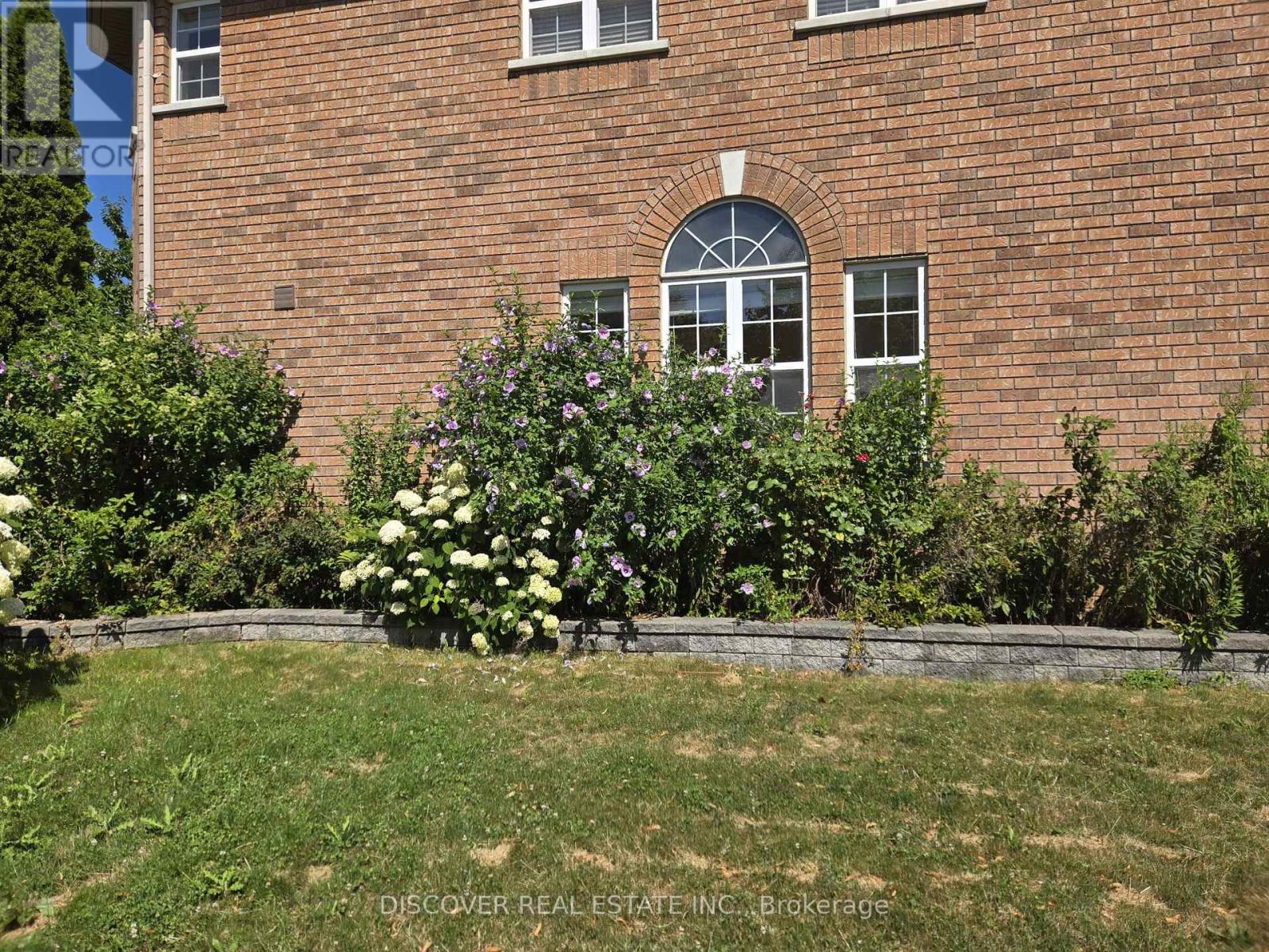 5792 Raftsman Cove, Mississauga, Ontario  L5M 7H4 - Photo 37 - W12298823