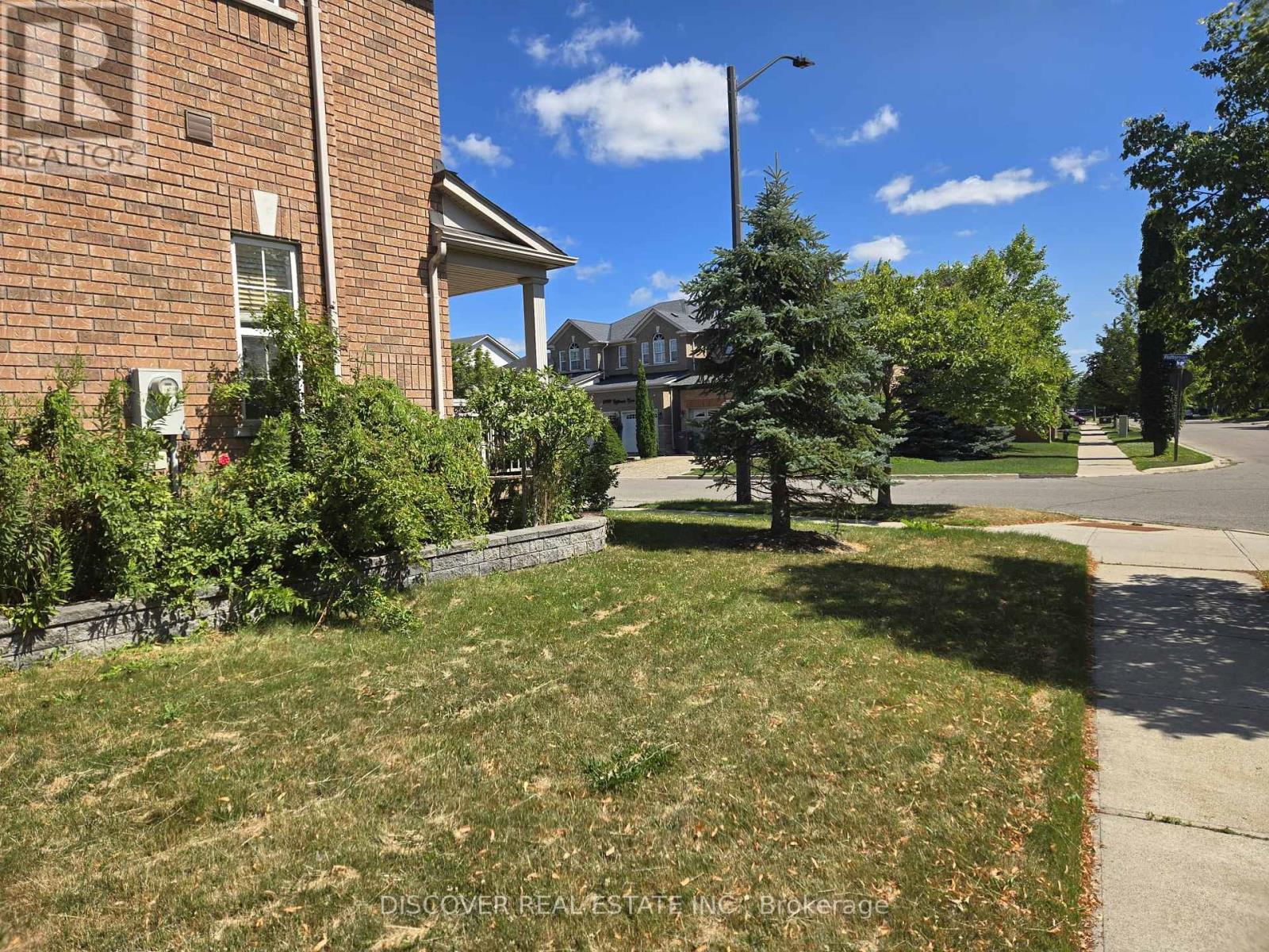5792 Raftsman Cove, Mississauga, Ontario  L5M 7H4 - Photo 38 - W12298823