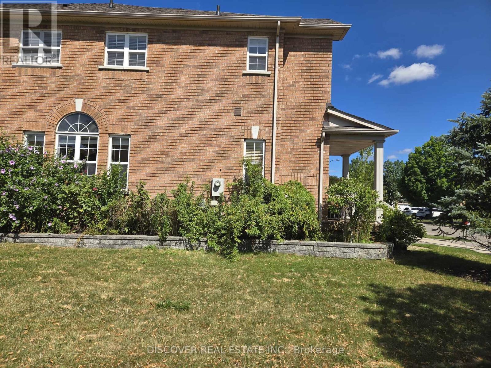 5792 Raftsman Cove, Mississauga, Ontario  L5M 7H4 - Photo 43 - W12298823
