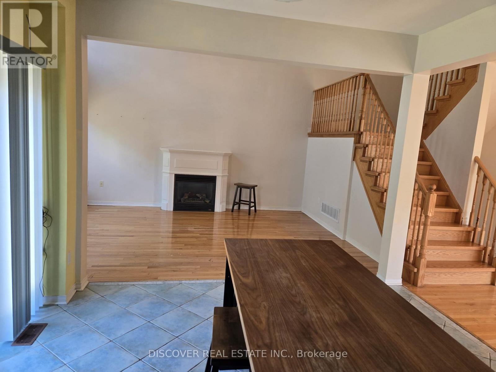 5792 Raftsman Cove, Mississauga, Ontario  L5M 7H4 - Photo 6 - W12298823