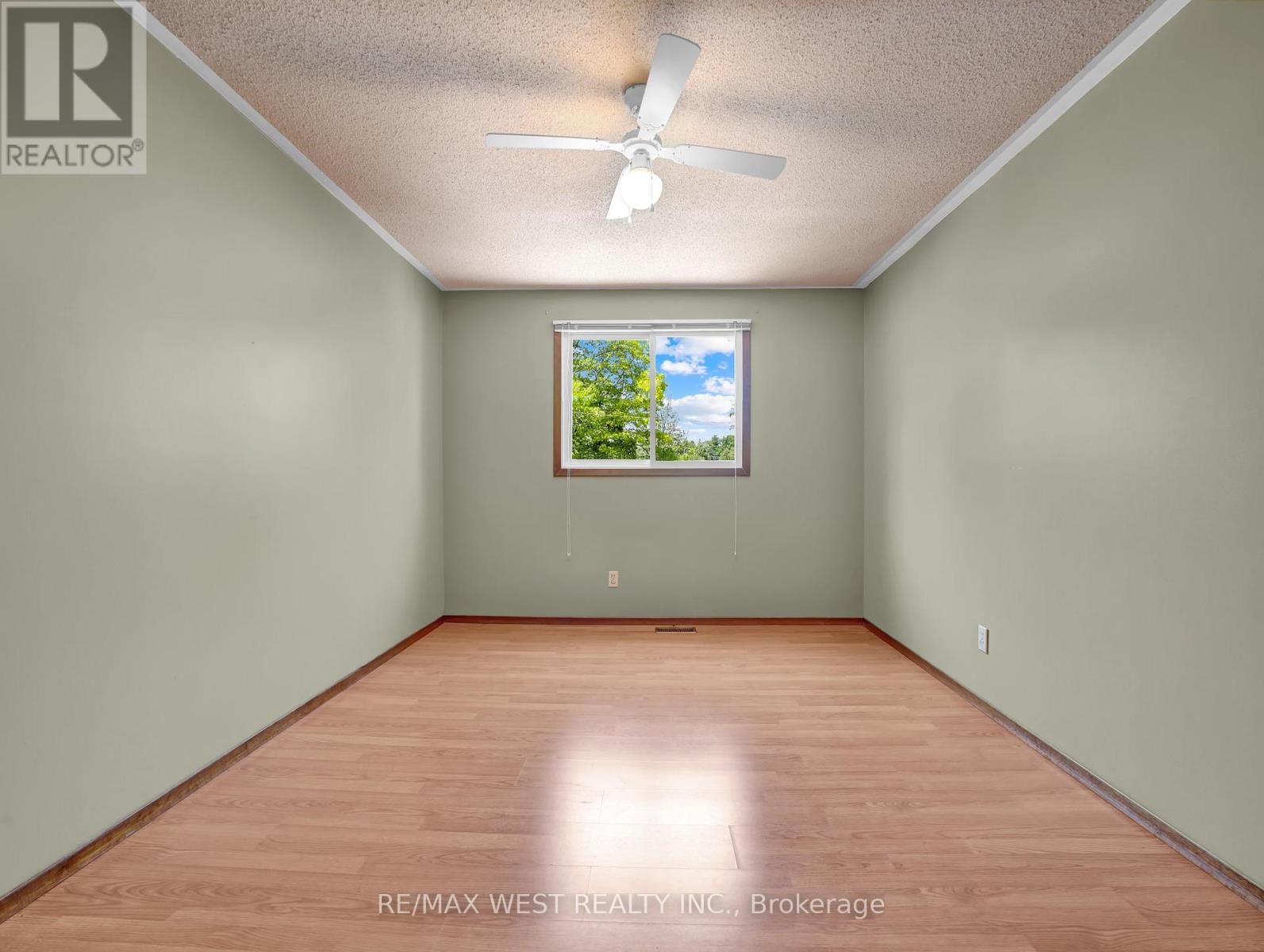 11 Glenda Street, Norfolk (Simcoe), Ontario  N3Y 4T3 - Photo 7 - X12298810