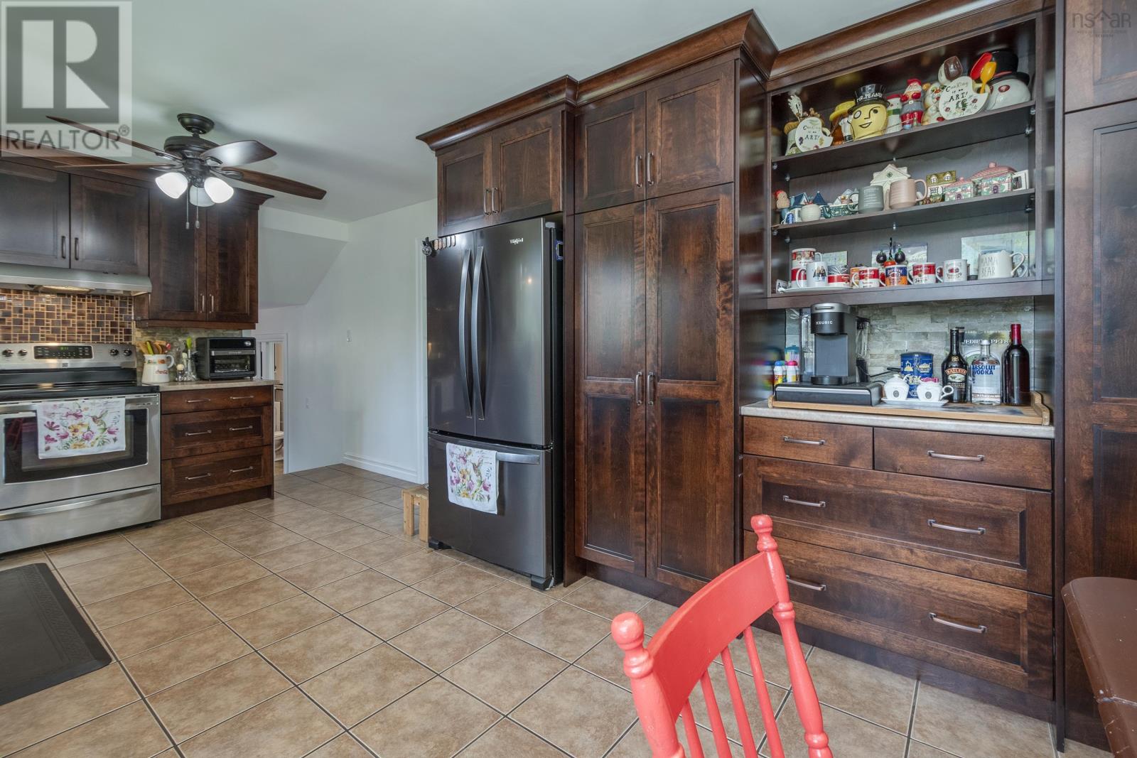 9 Jan Marie Drive, Lawrencetown, Nova Scotia  B2Z 1E2 - Photo 13 - 202518024