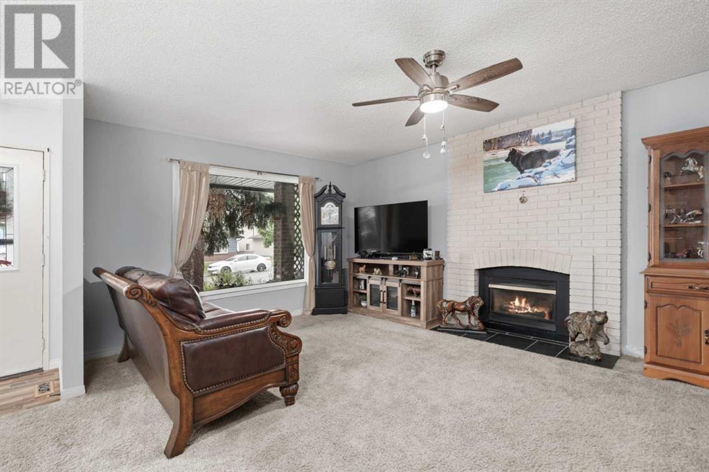 Property at 145 Carr Crescent image 4