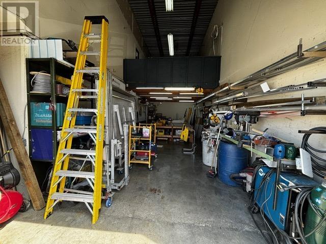 408 1952 Kingsway Avenue, Port Coquitlam, British Columbia  V3C 6C2 - Photo 2 - C8070899