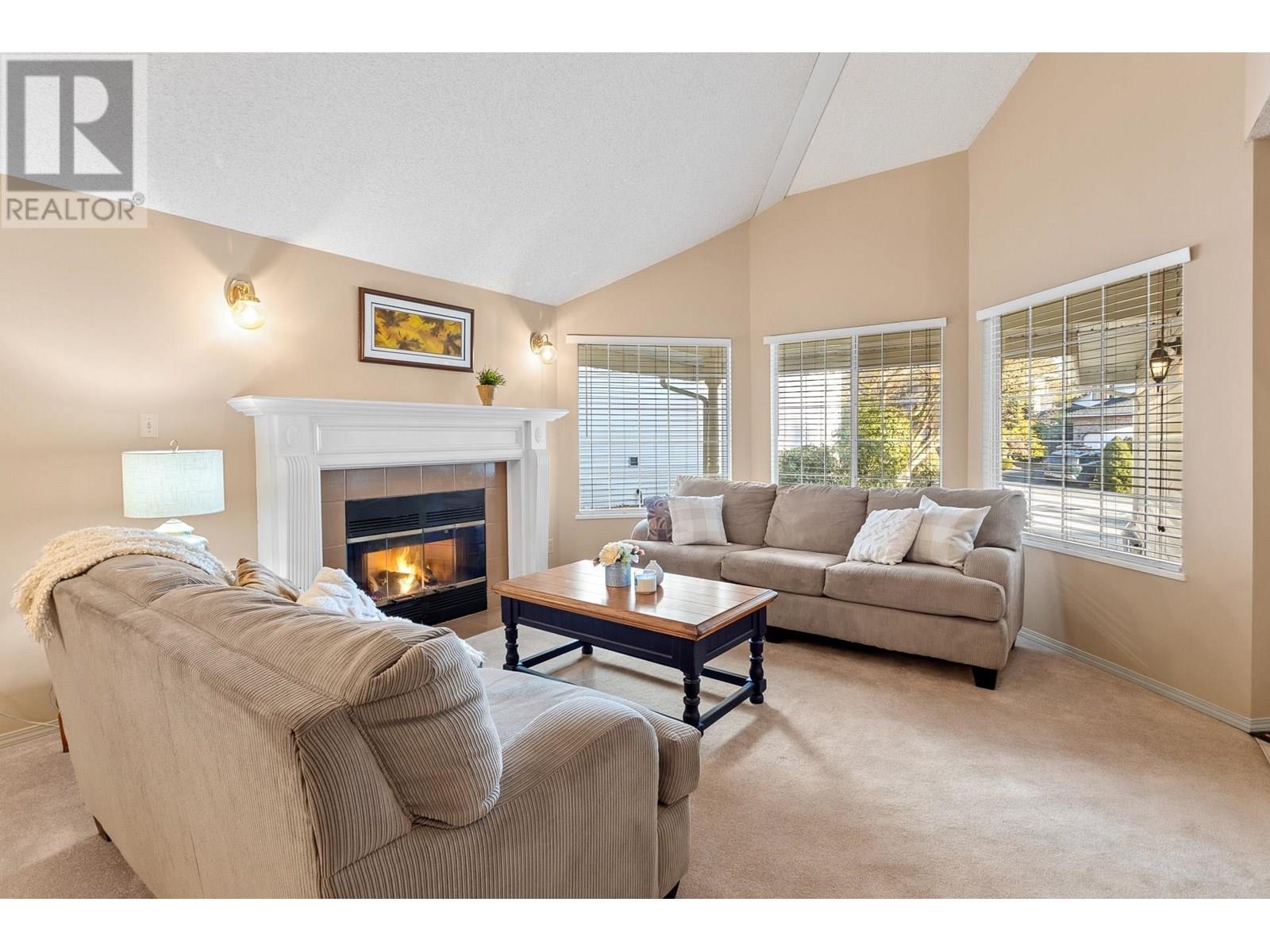 Property at 8 PARKWOOD PLACE image 5