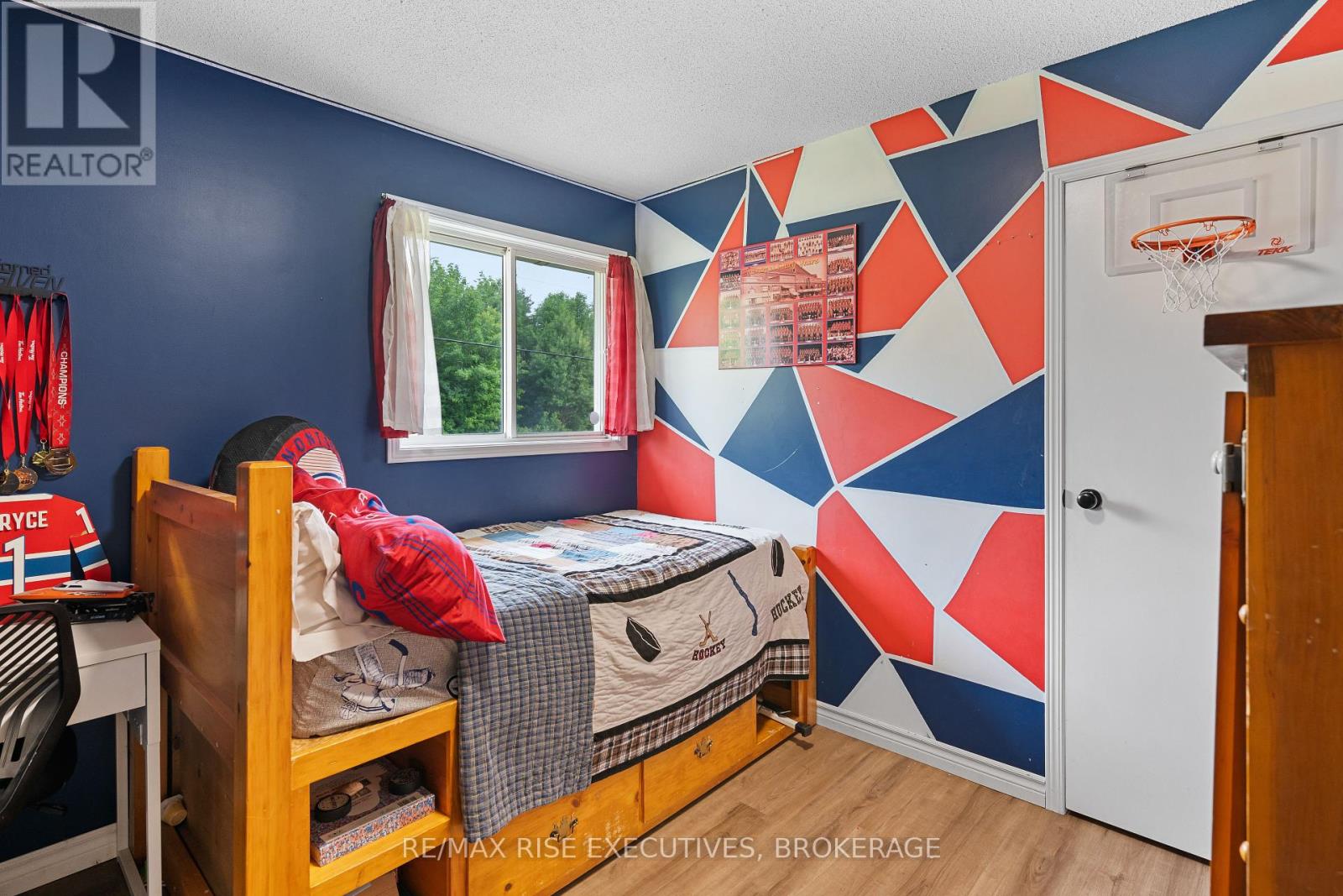 120 Ballycanoe Road, Front Of Yonge, Ontario  K0E 1R0 - Photo 15 - X12298879