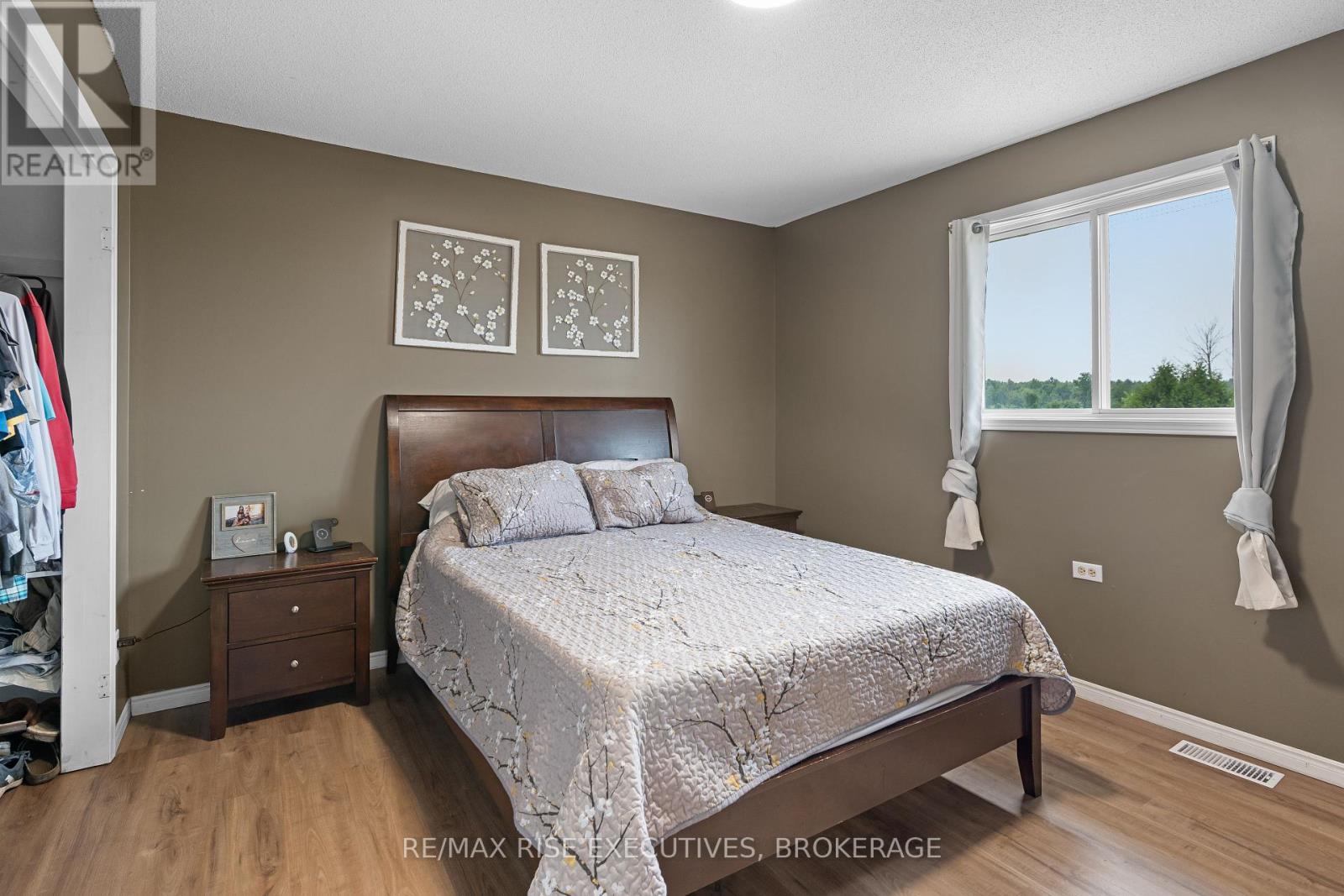 120 Ballycanoe Road, Front Of Yonge, Ontario  K0E 1R0 - Photo 18 - X12298879