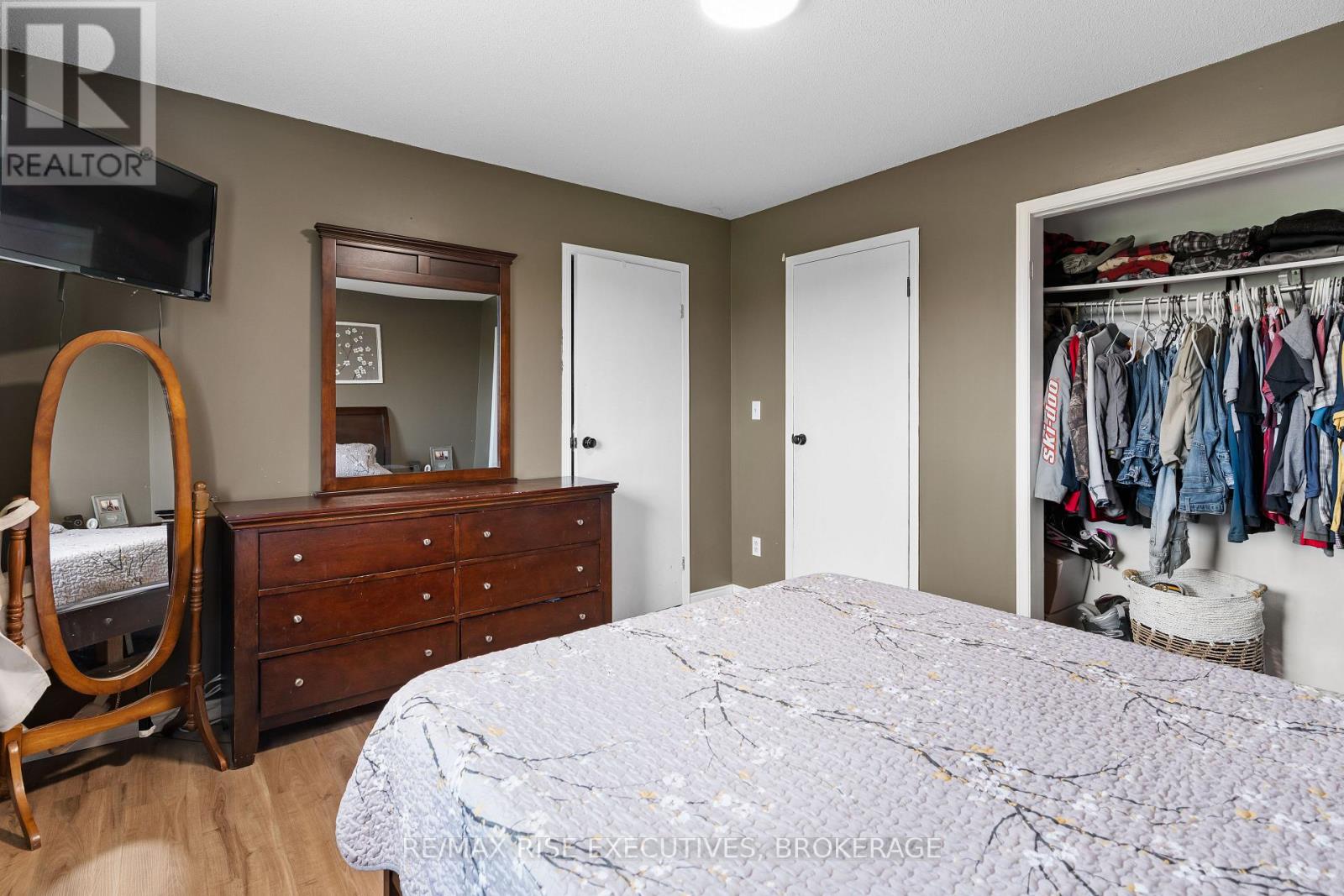 120 Ballycanoe Road, Front Of Yonge, Ontario  K0E 1R0 - Photo 19 - X12298879