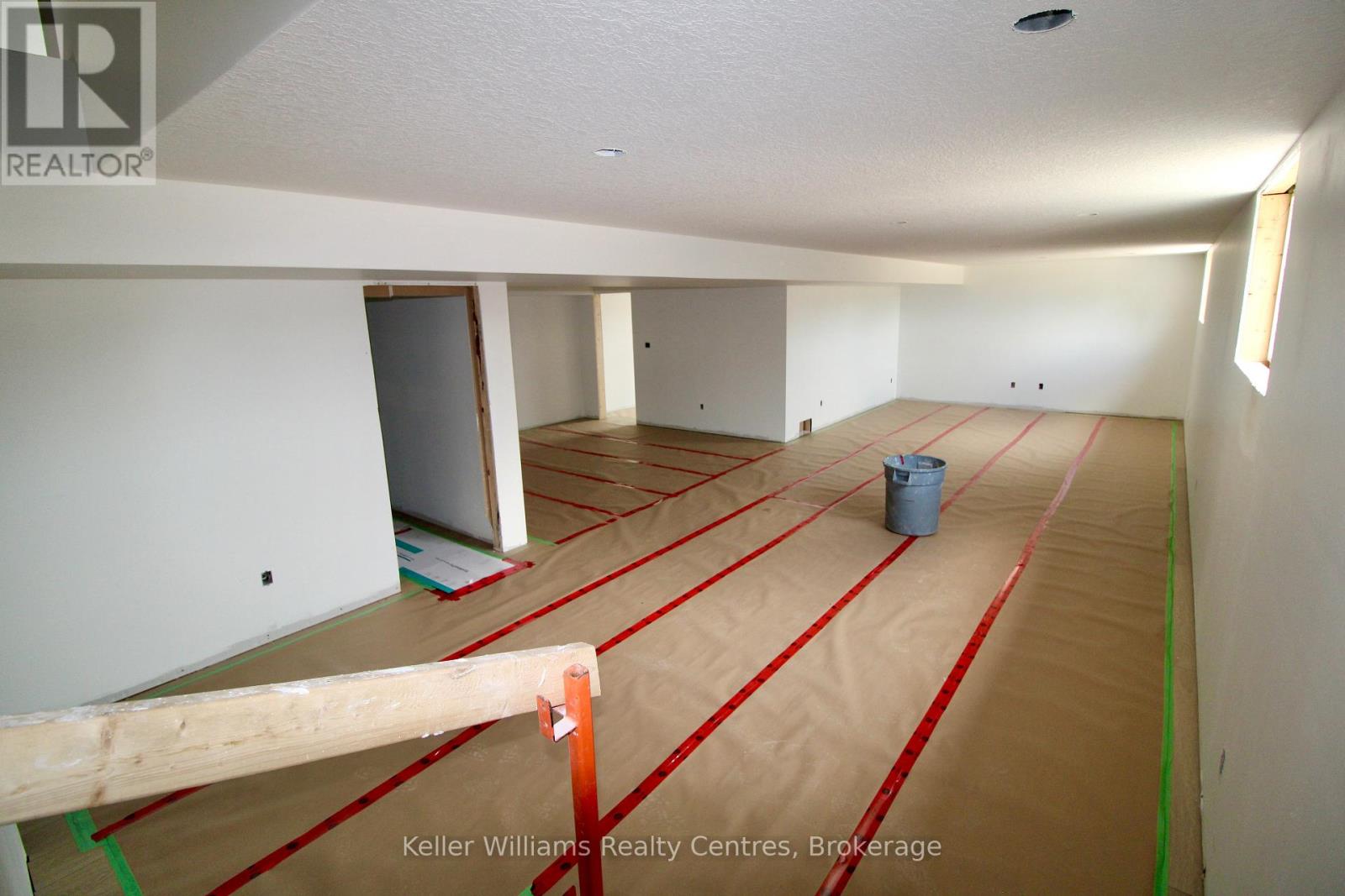 860 22nd Avenue A, Hanover, Ontario  N4N 0C6 - Photo 8 - X12232271