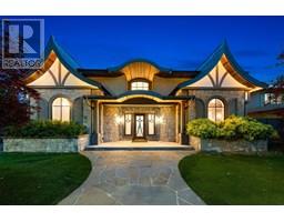 2809 Edgemont Boulevard, North Vancouver, Ca