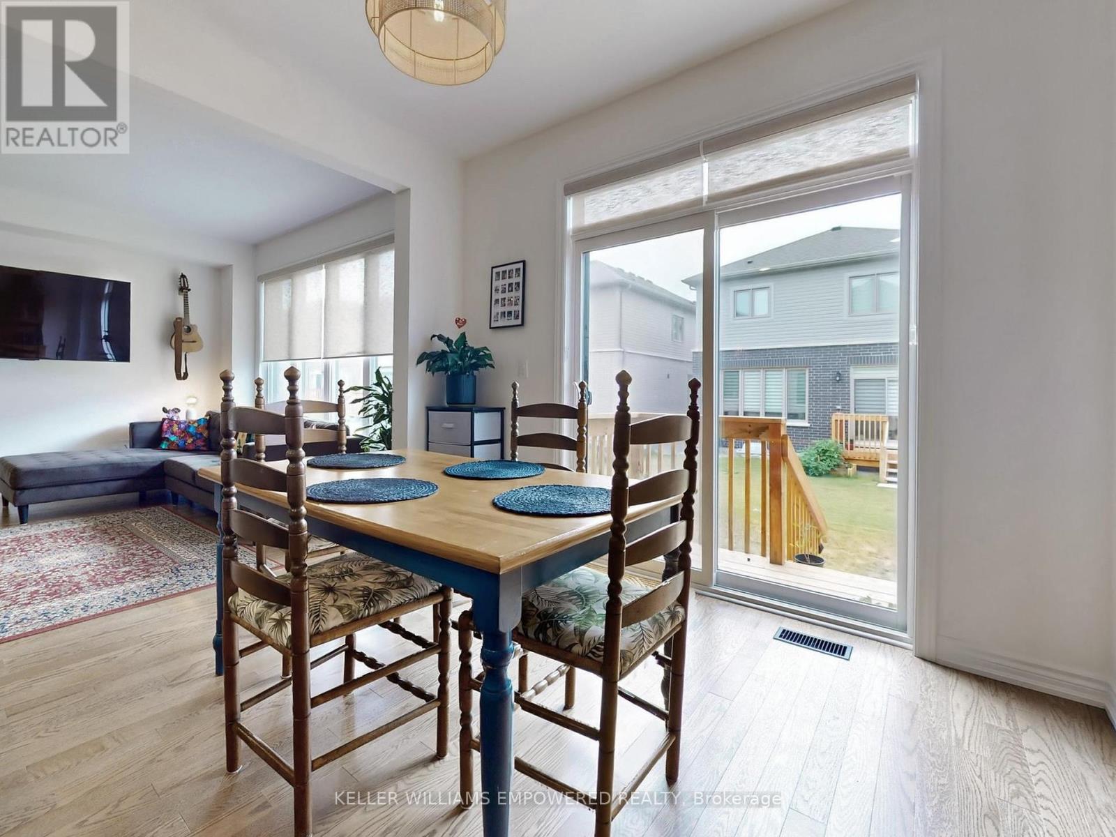 28 Gemini Drive, Barrie, Ontario  L9J 0P6 - Photo 14 - S12298903