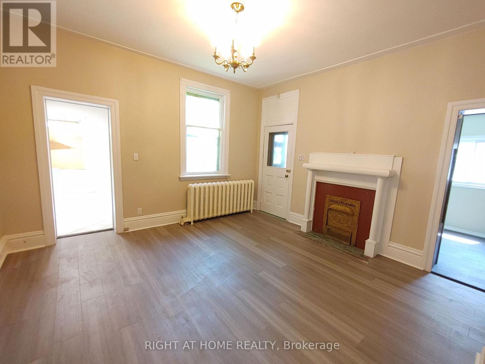 15 Sherman Avenue S, Hamilton, Ontario  L8M 2P5 - Photo 11 - X12298876