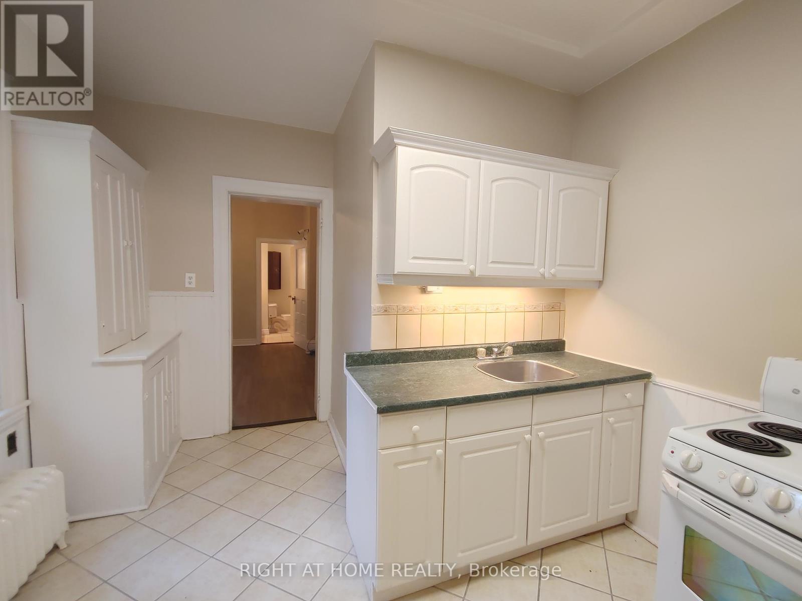 15 Sherman Avenue S, Hamilton, Ontario  L8M 2P5 - Photo 17 - X12298876