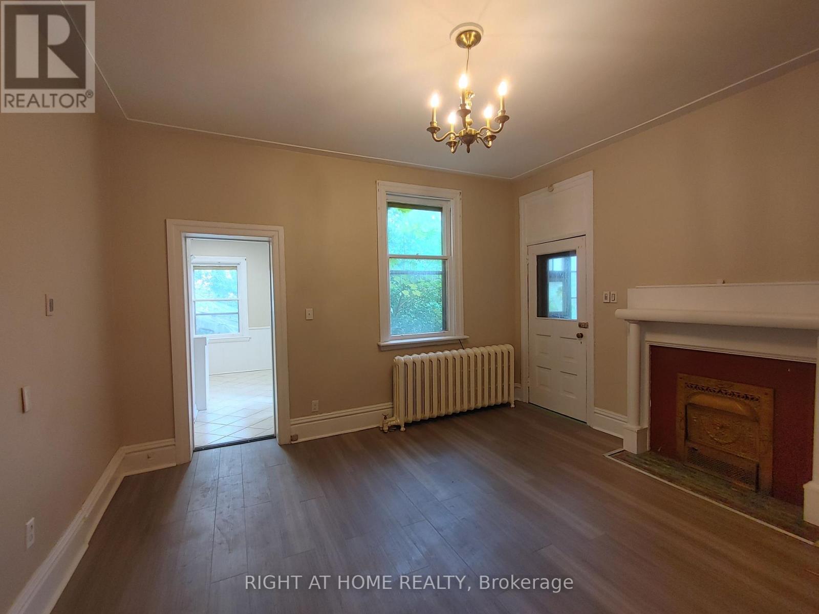 15 Sherman Avenue S, Hamilton, Ontario  L8M 2P5 - Photo 9 - X12298876