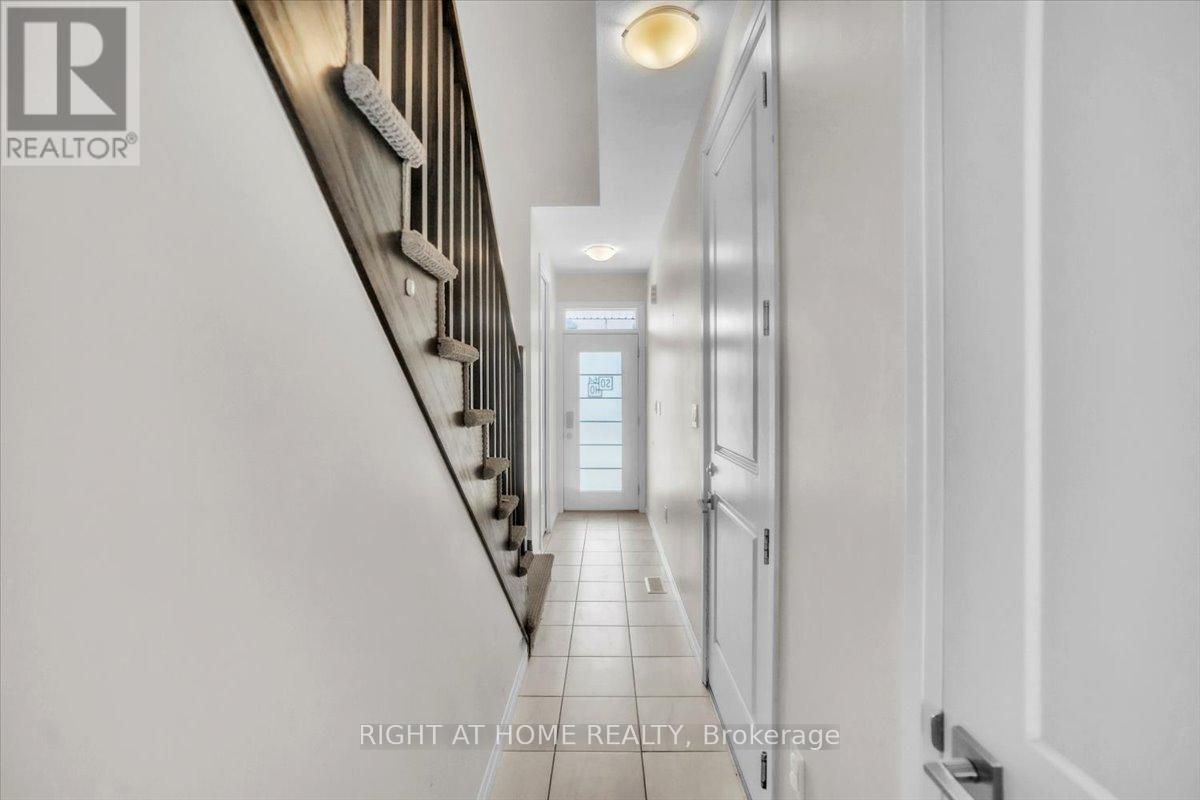 64 Soho Street, Hamilton, Ontario  L8J 0L4 - Photo 21 - X12298909