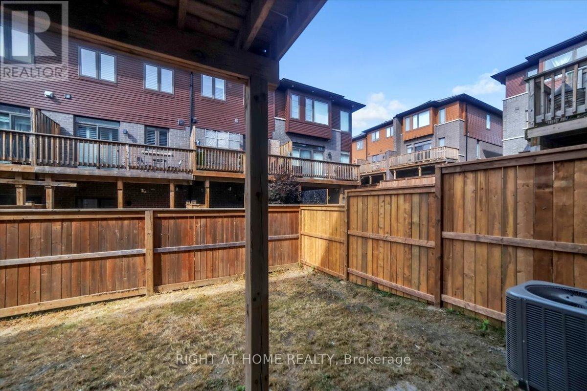 64 Soho Street, Hamilton, Ontario  L8J 0L4 - Photo 38 - X12298909