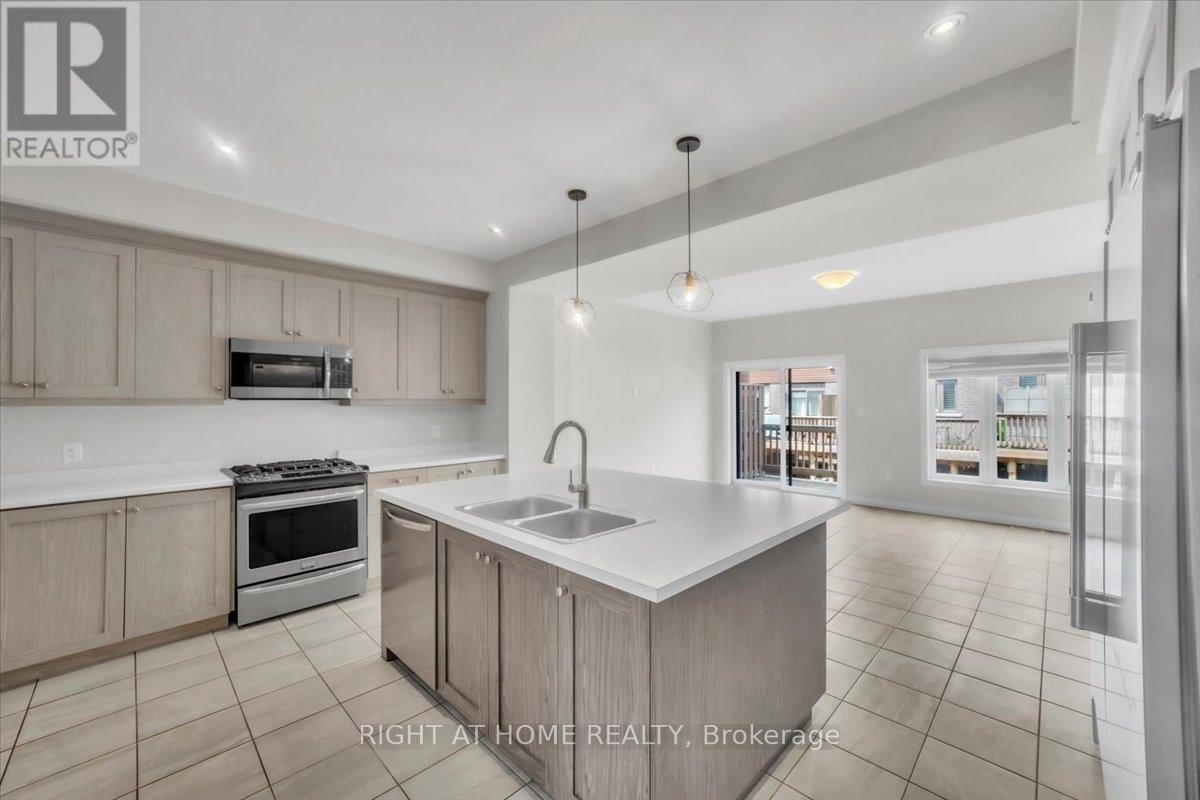 64 Soho Street, Hamilton, Ontario  L8J 0L4 - Photo 6 - X12298909