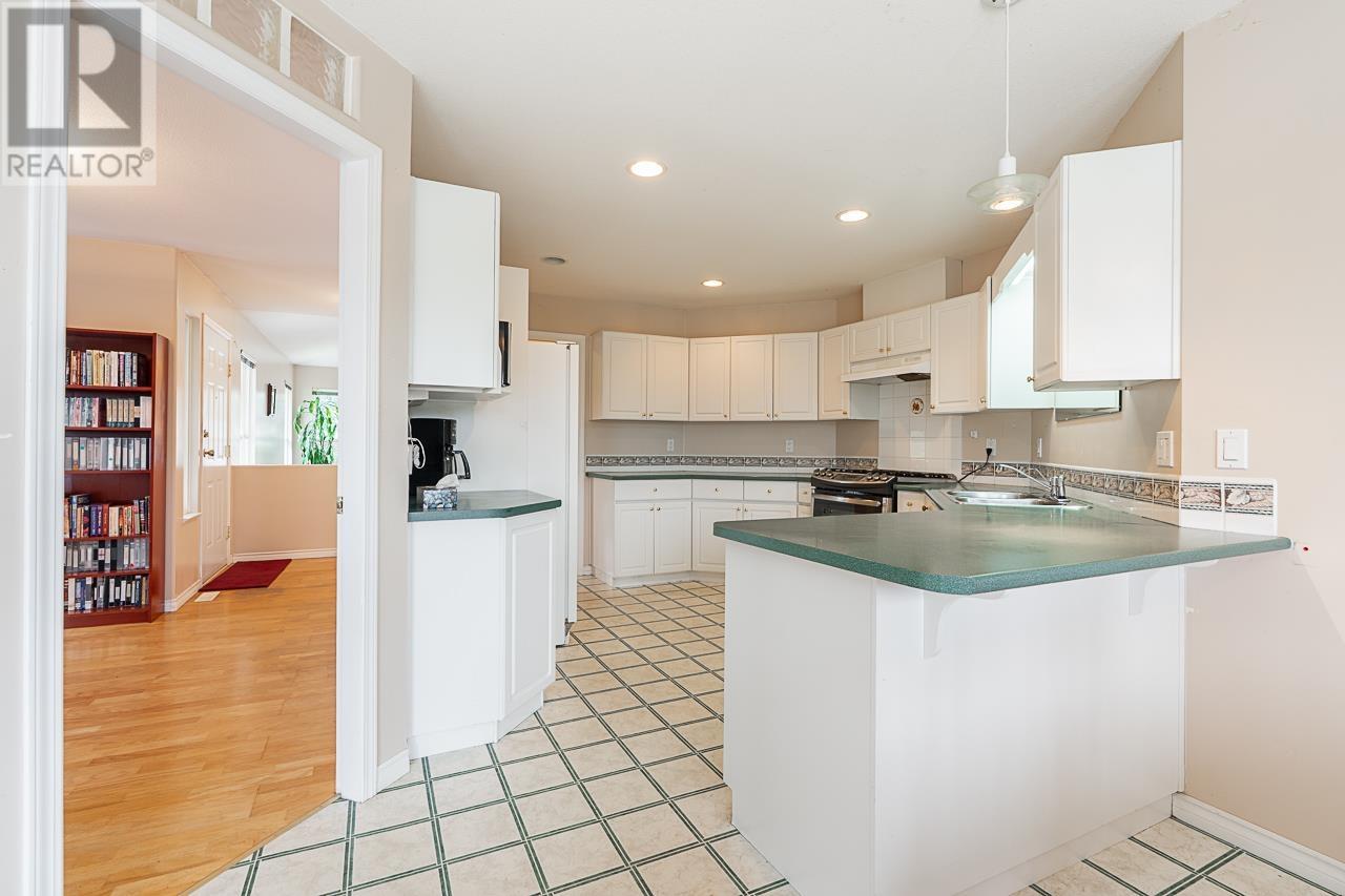 22081 124 Avenue, Maple Ridge, British Columbia  V2X 4J1 - Photo 7 - R3029328