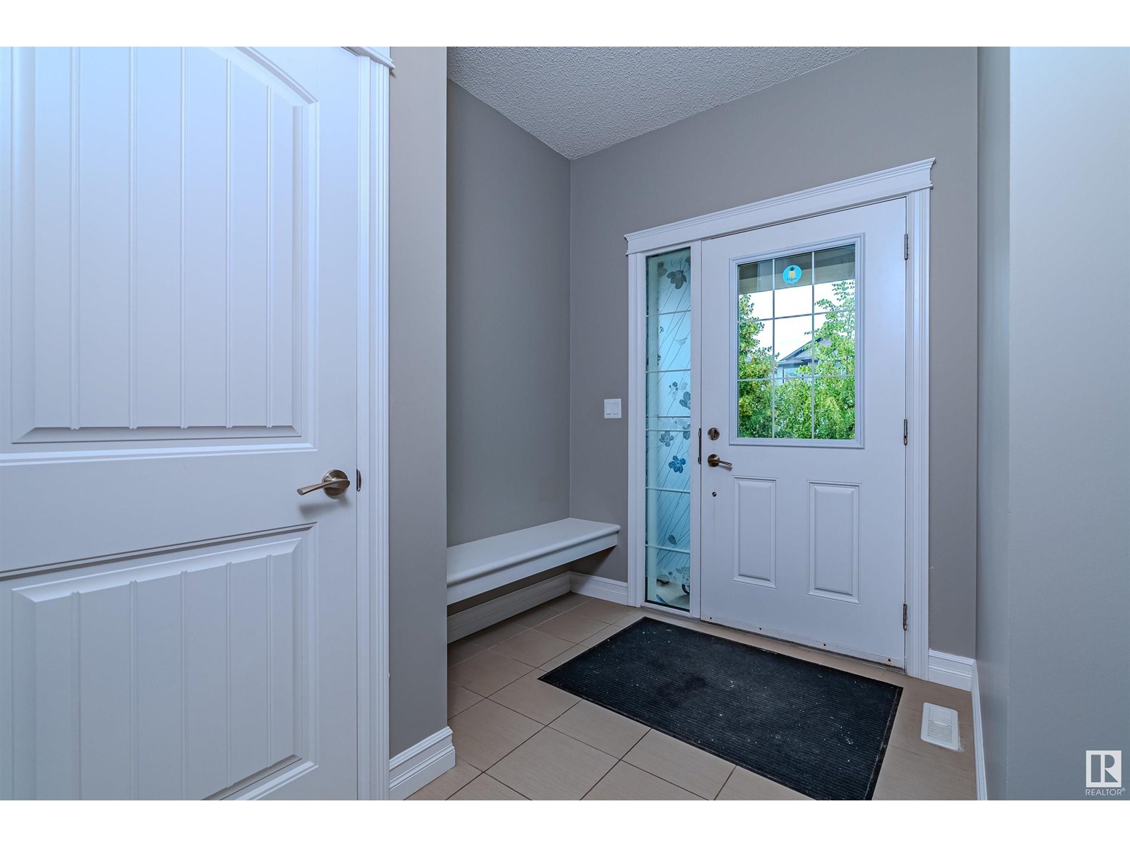 Property at 2922 17A Avenue NW image 5