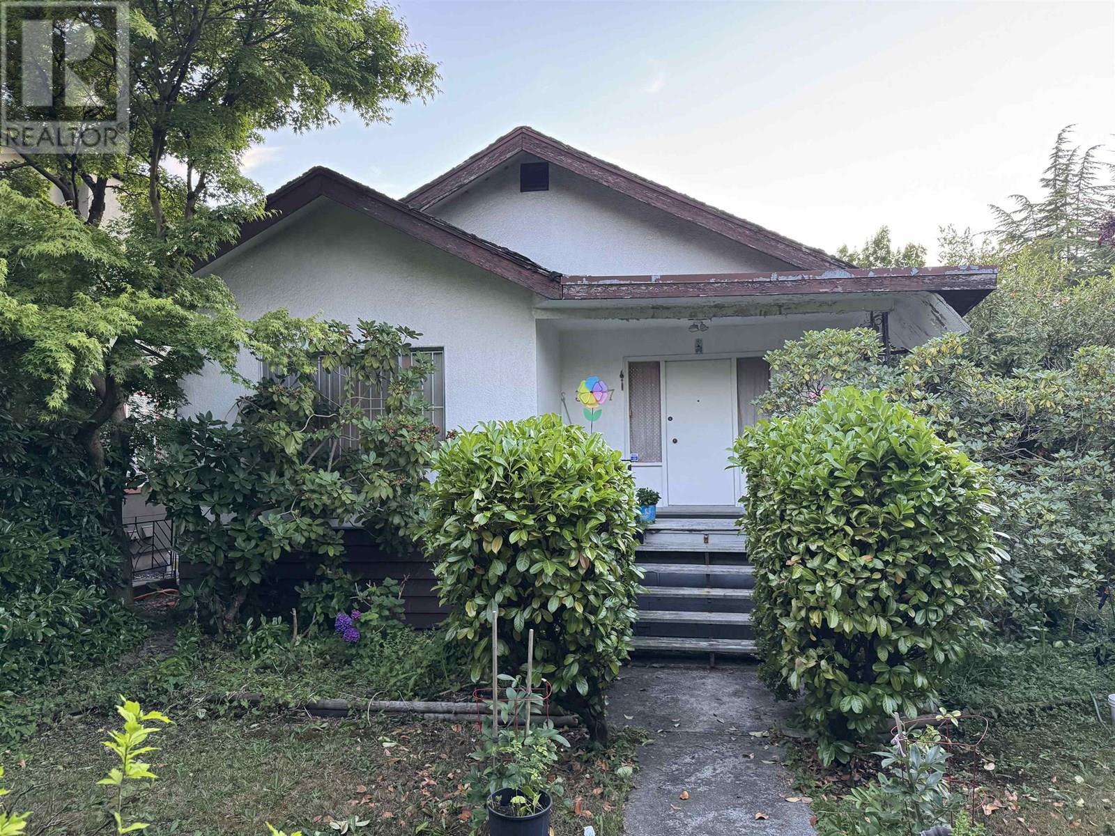 Property at 3707 ARBUTUS STREET image 1