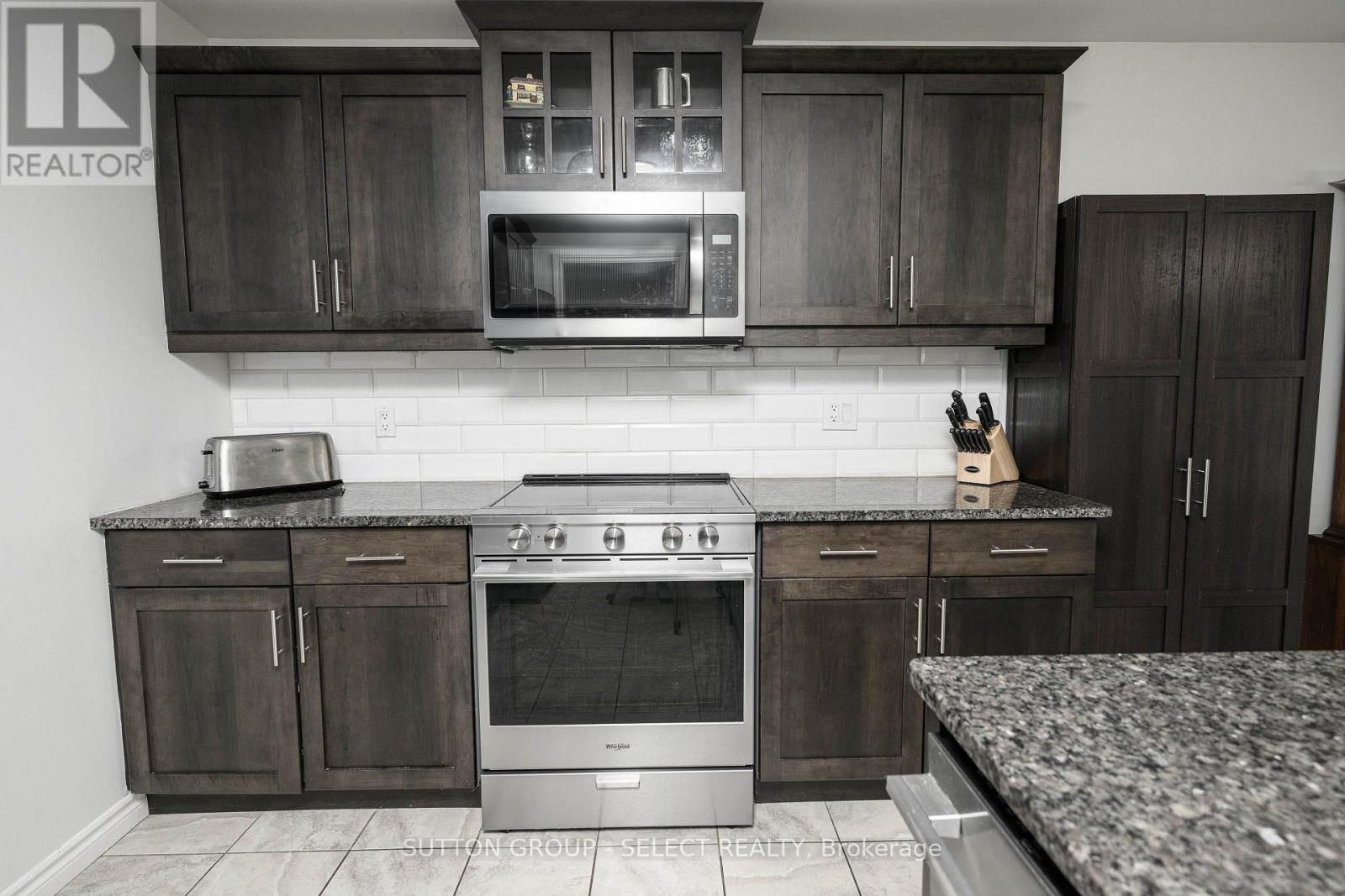 7 Ambleside Drive, St. Thomas, Ontario  N5P 0A9 - Photo 8 - X12293229