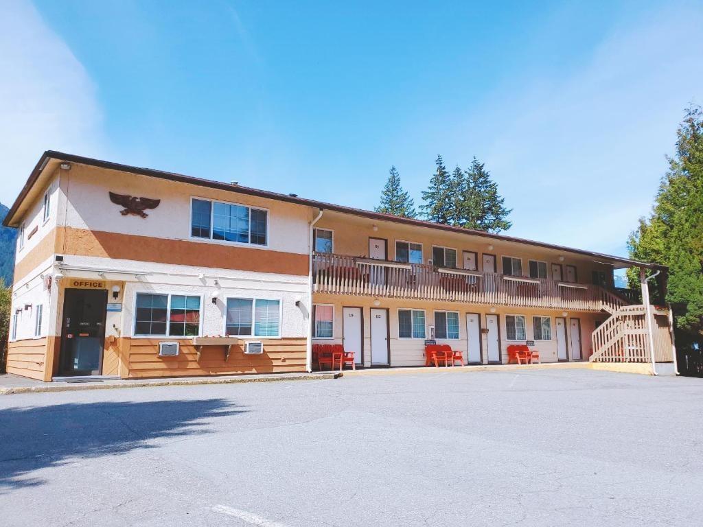 Property at 477 FRASER AVENUE image 1