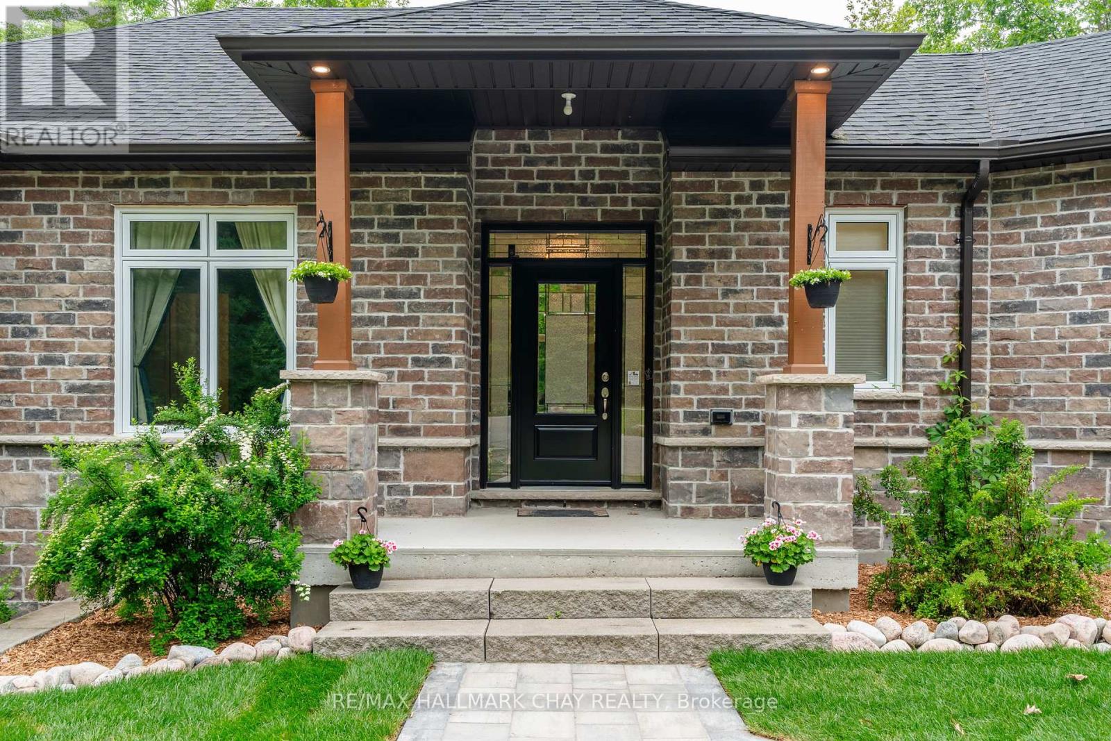 Property at 2 TIMBERLAND COURT S image 3