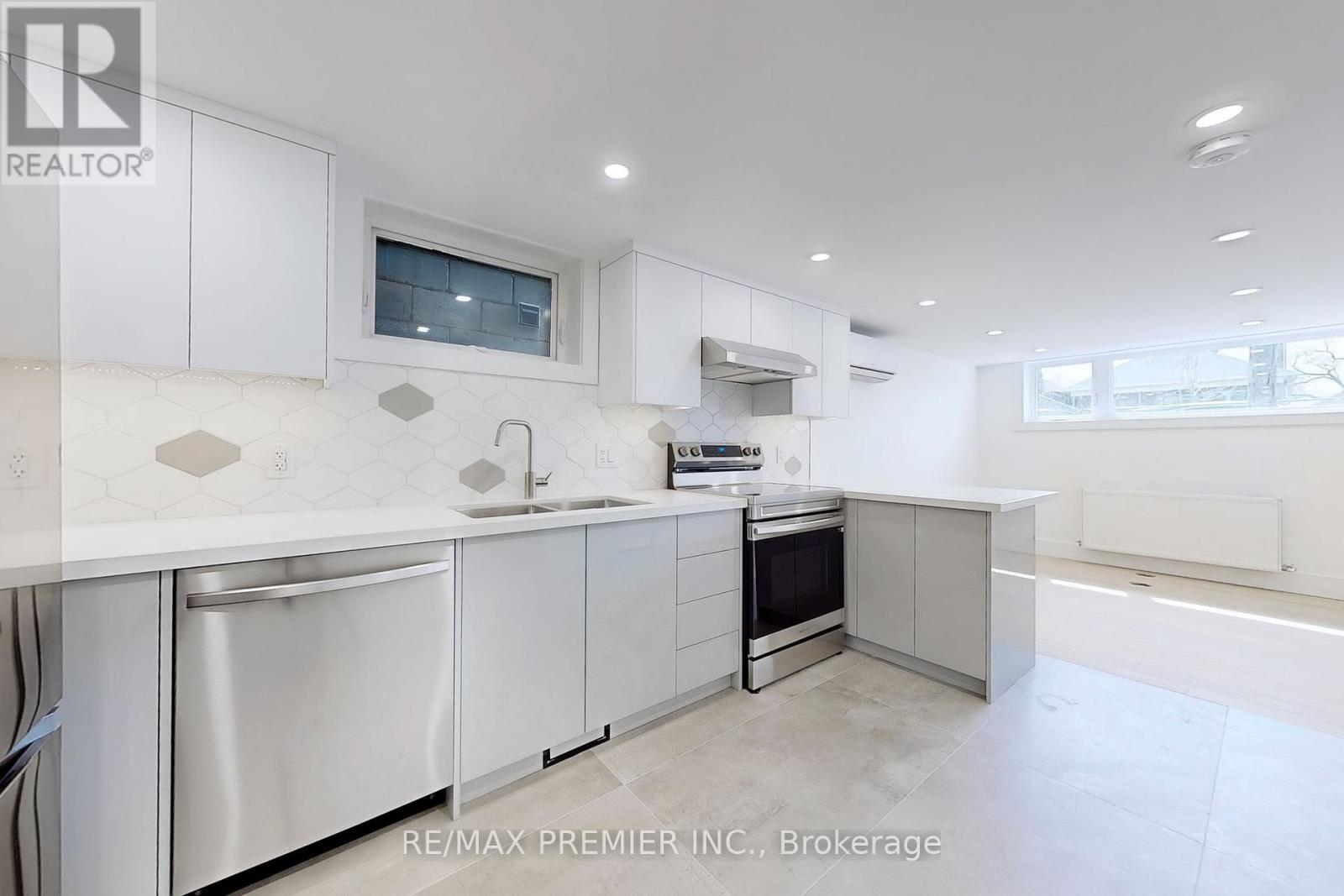 148 Lambton Avenue, Toronto, Ontario  M6N 2S9 - Photo 11 - W12298926