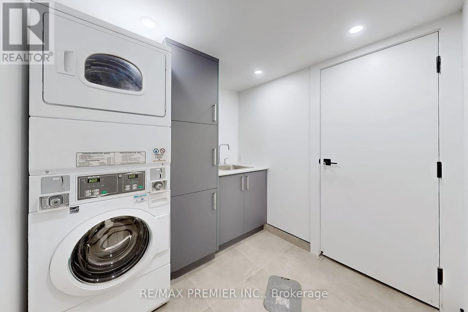 148 Lambton Avenue, Toronto, Ontario  M6N 2S9 - Photo 22 - W12298926