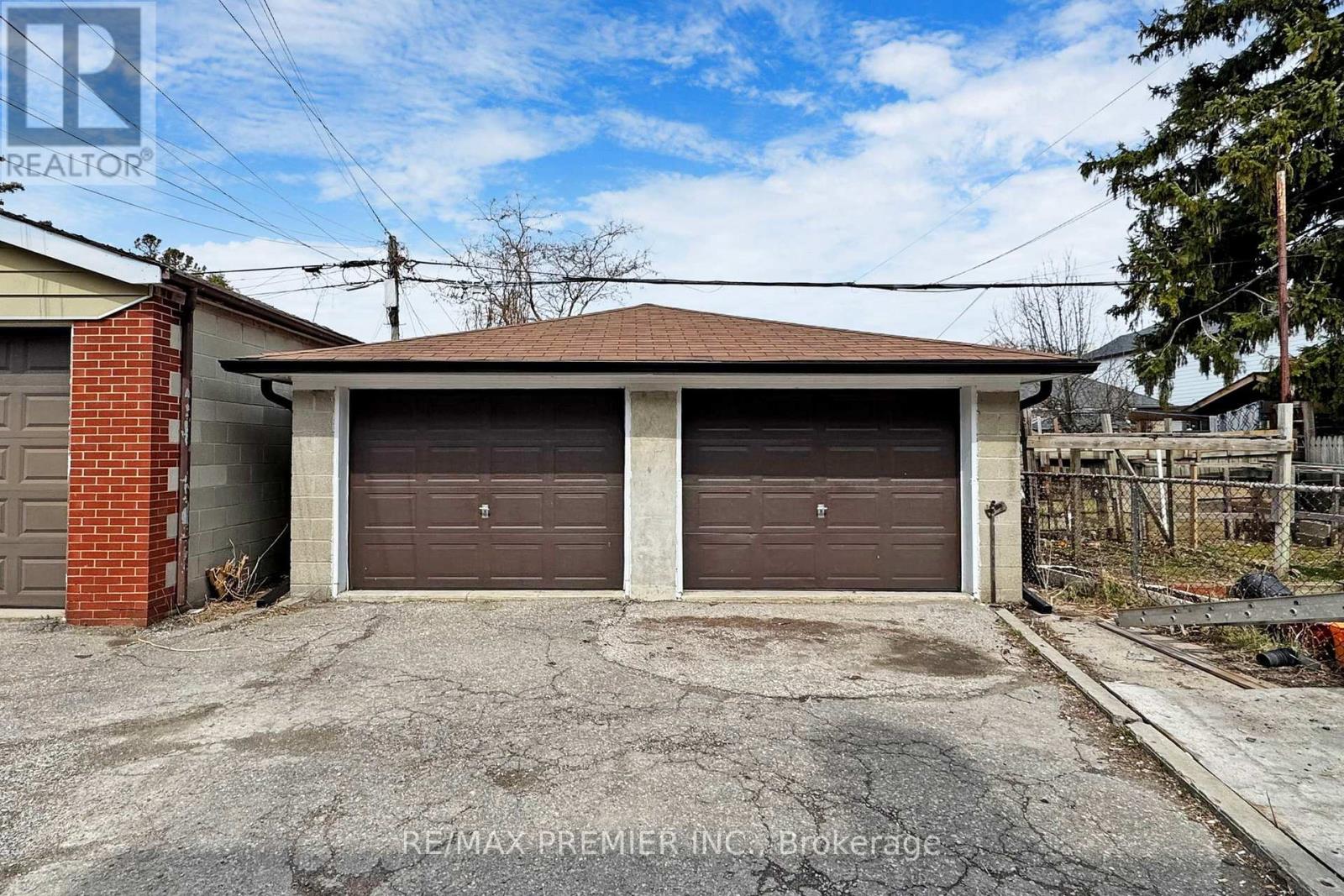 148 Lambton Avenue, Toronto, Ontario  M6N 2S9 - Photo 28 - W12298926