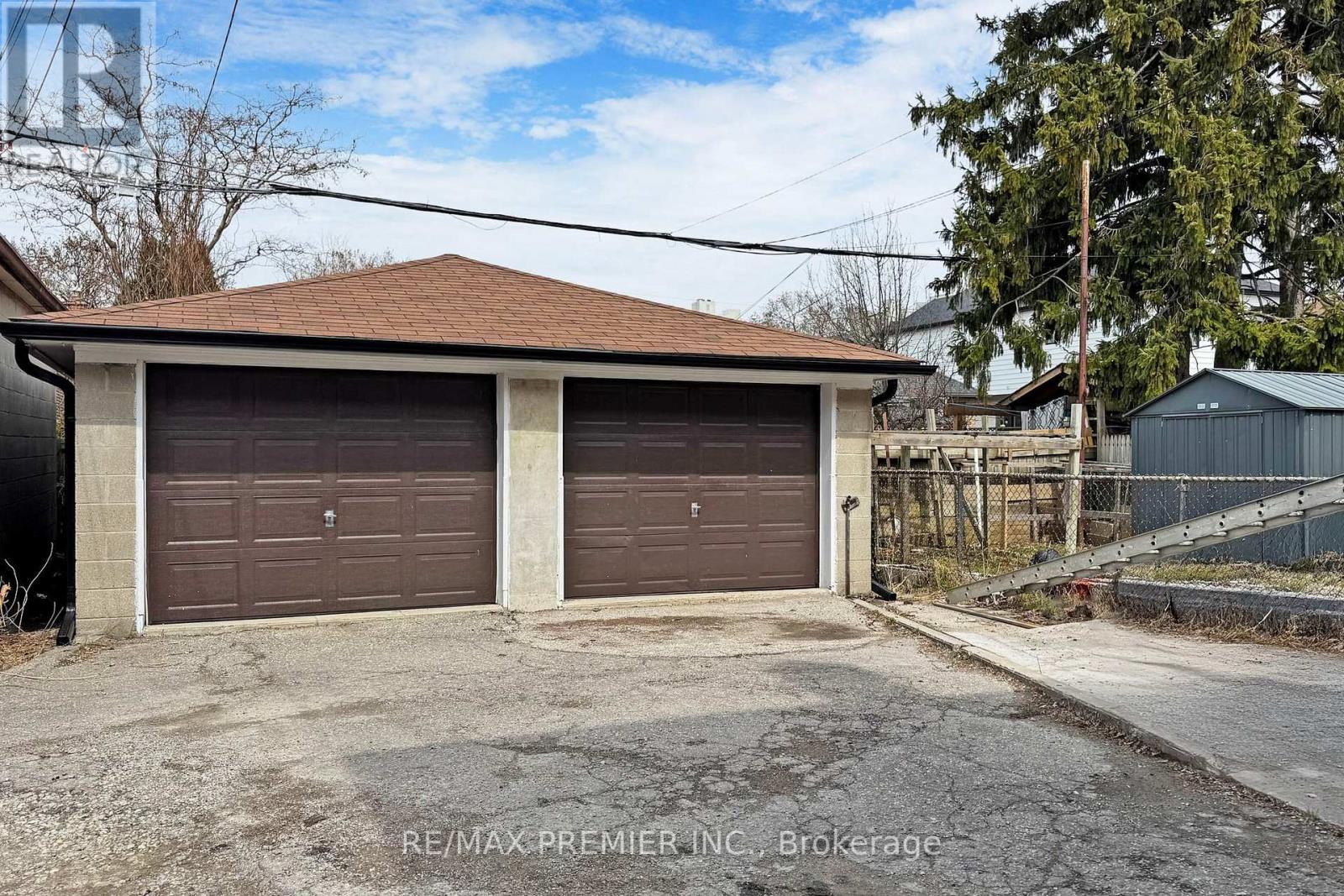 148 Lambton Avenue, Toronto, Ontario  M6N 2S9 - Photo 30 - W12298926