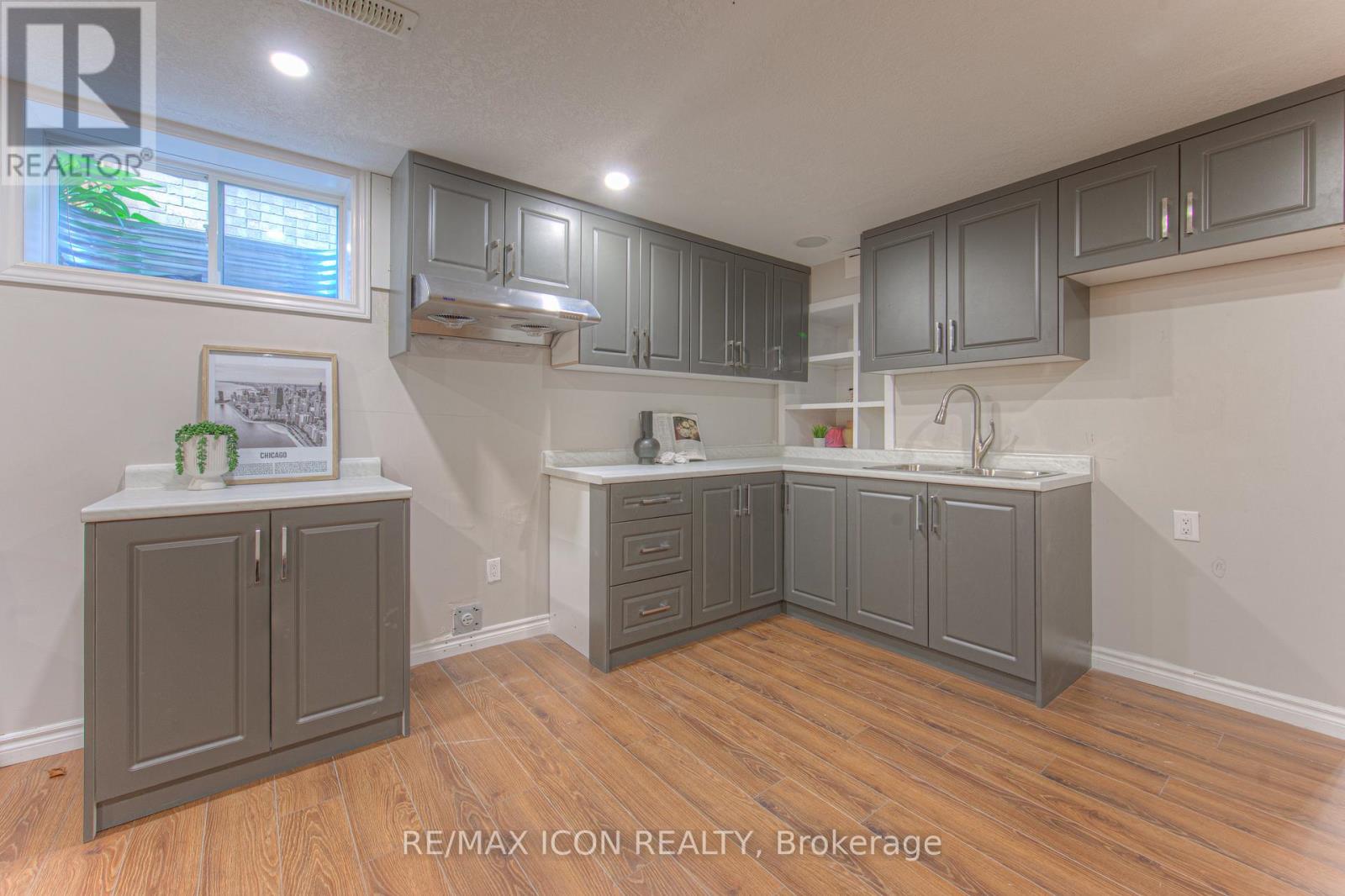 139 Pebblecreek Drive, Kitchener, Ontario  N2A 4M4 - Photo 30 - X12298924