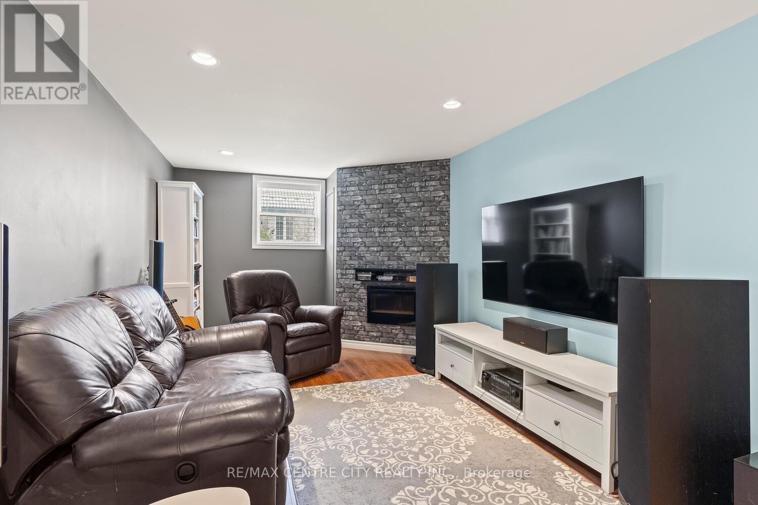 5623 Chriselle Place, Lucan Biddulph, Ontario  N0M 2J0 - Photo 17 - X12136647