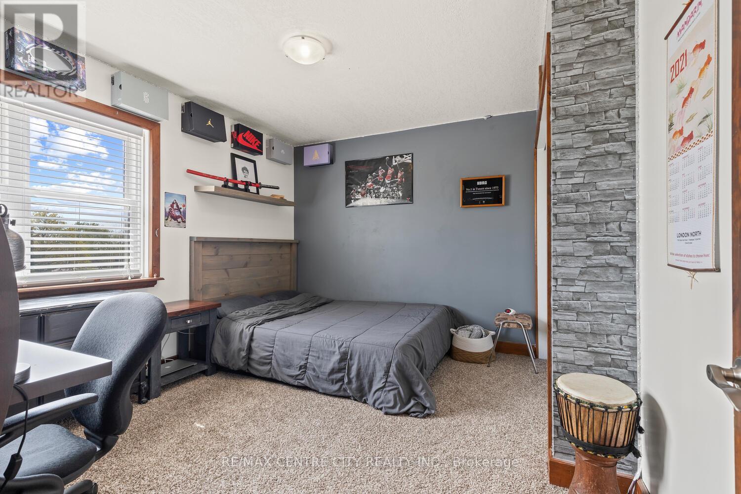 5623 Chriselle Place, Lucan Biddulph, Ontario  N0M 2J0 - Photo 14 - X12136647