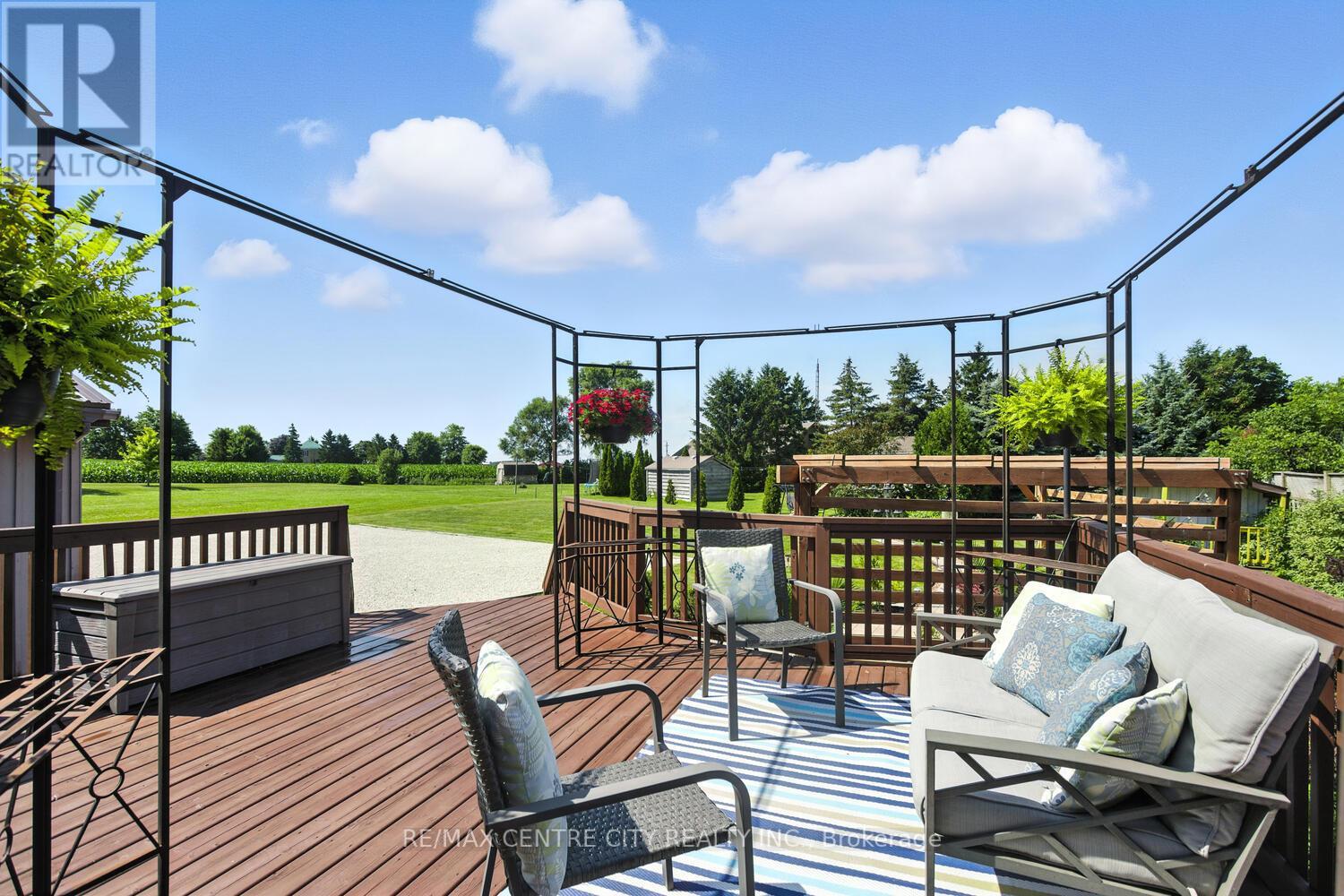 5623 Chriselle Place, Lucan Biddulph, Ontario  N0M 2J0 - Photo 48 - X12136647