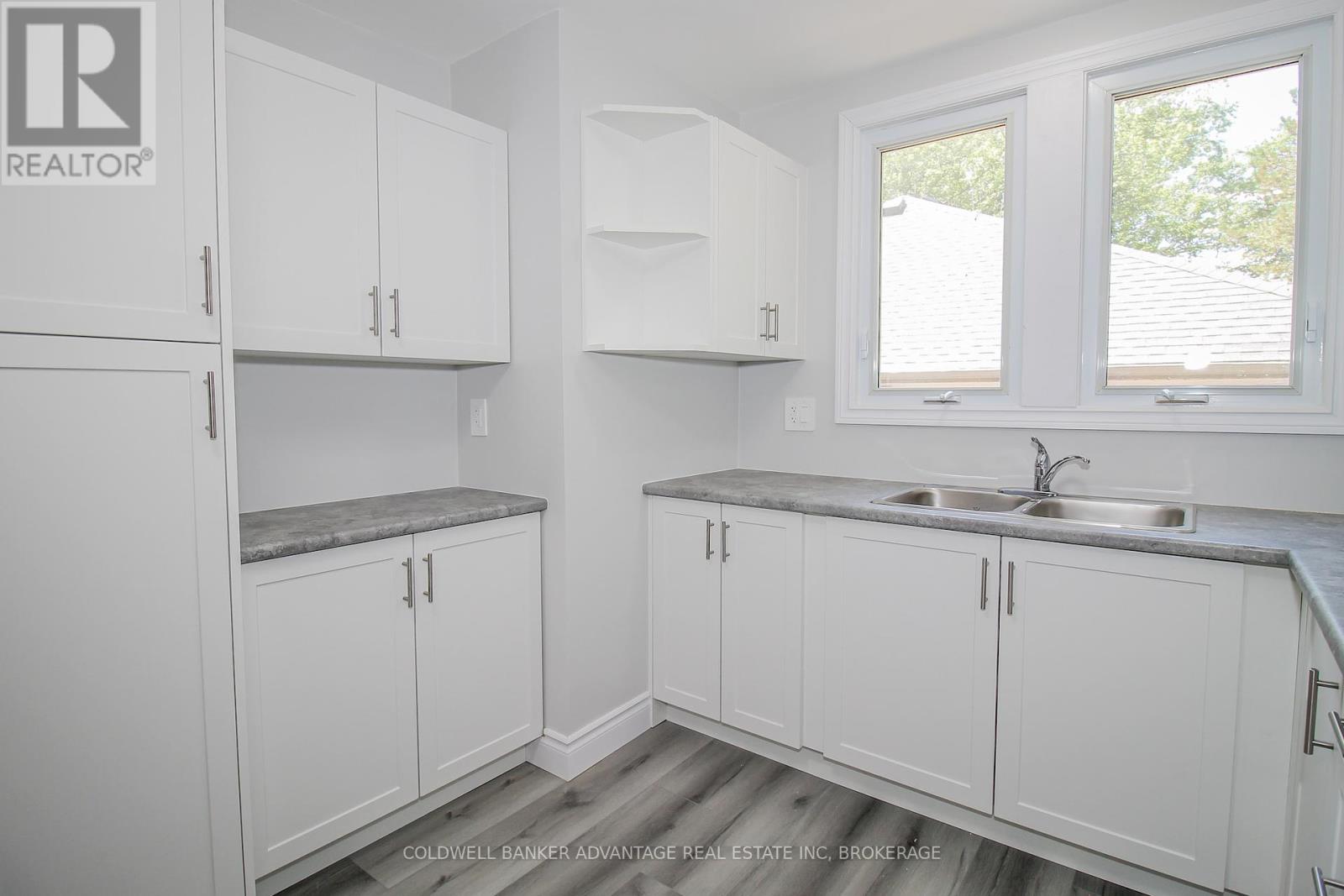 378 Thorold Road, Welland (N. Welland), Ontario  L3C 3W6 - Photo 17 - X12298963