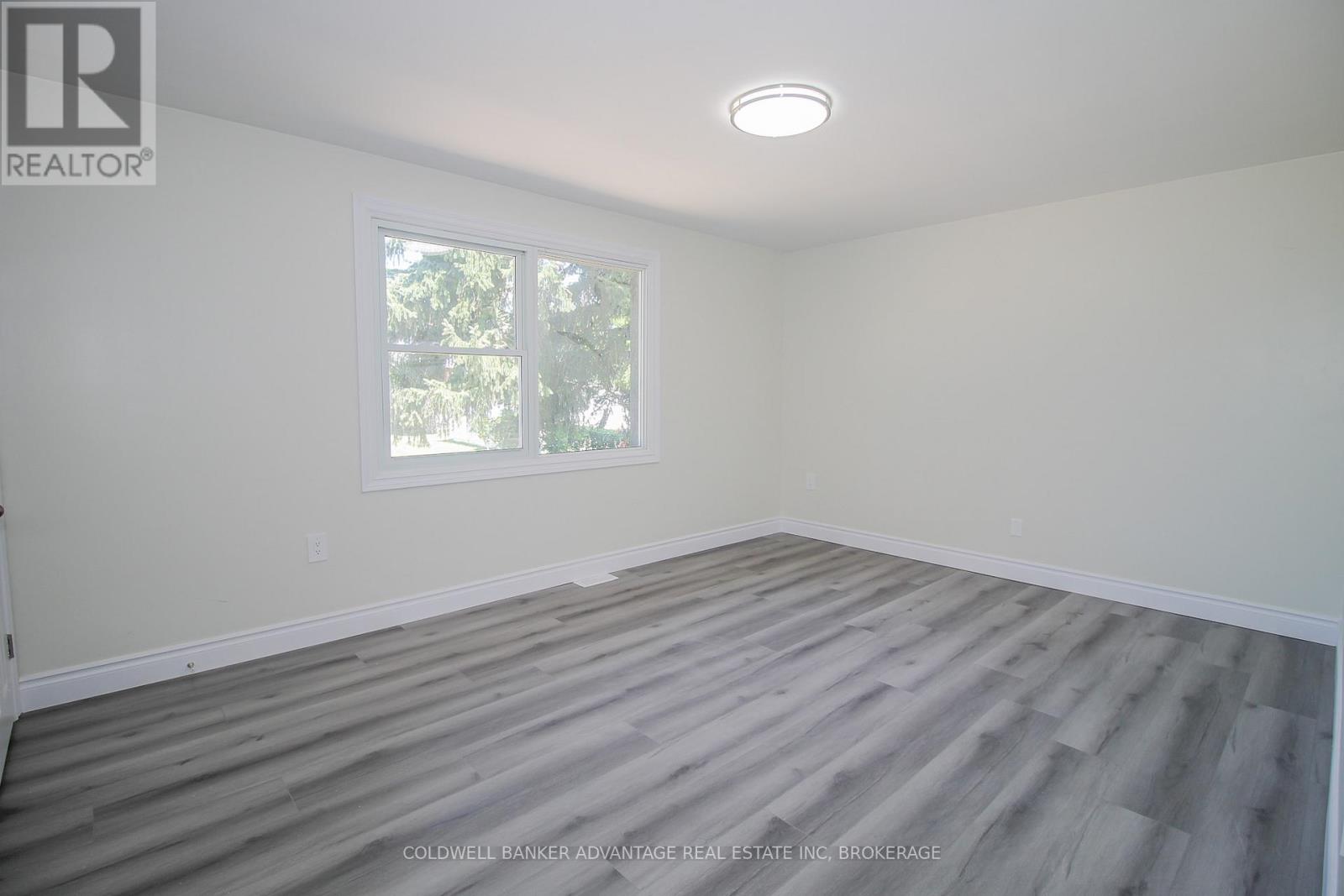 378 Thorold Road, Welland (N. Welland), Ontario  L3C 3W6 - Photo 21 - X12298963