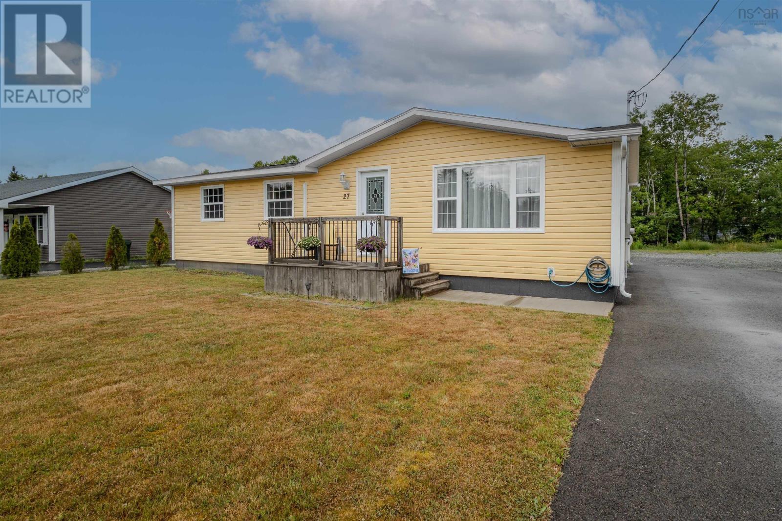 27 Erinmore Drive, Sydney, Nova Scotia  B1M 1A7 - Photo 1 - 202518283