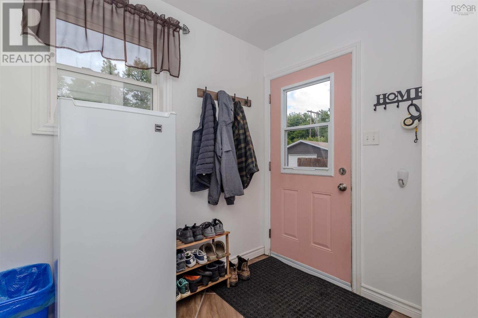 27 Erinmore Drive, Sydney, Nova Scotia  B1M 1A7 - Photo 15 - 202518283