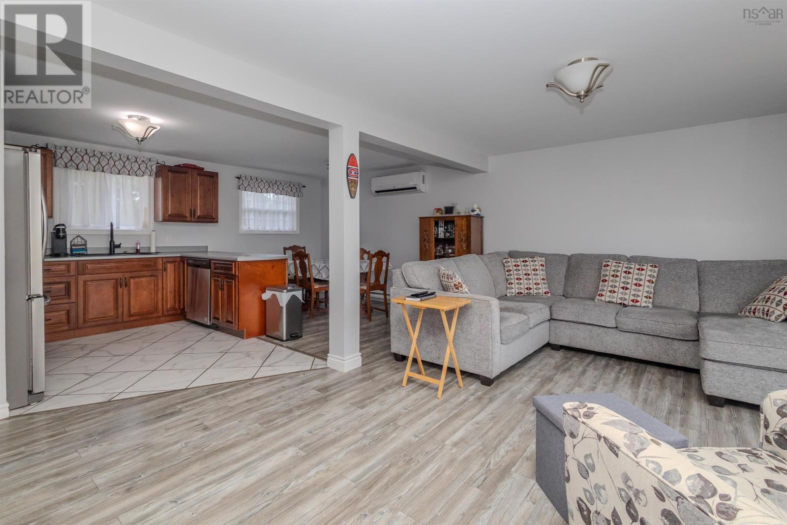 27 Erinmore Drive, Sydney, Nova Scotia  B1M 1A7 - Photo 7 - 202518283