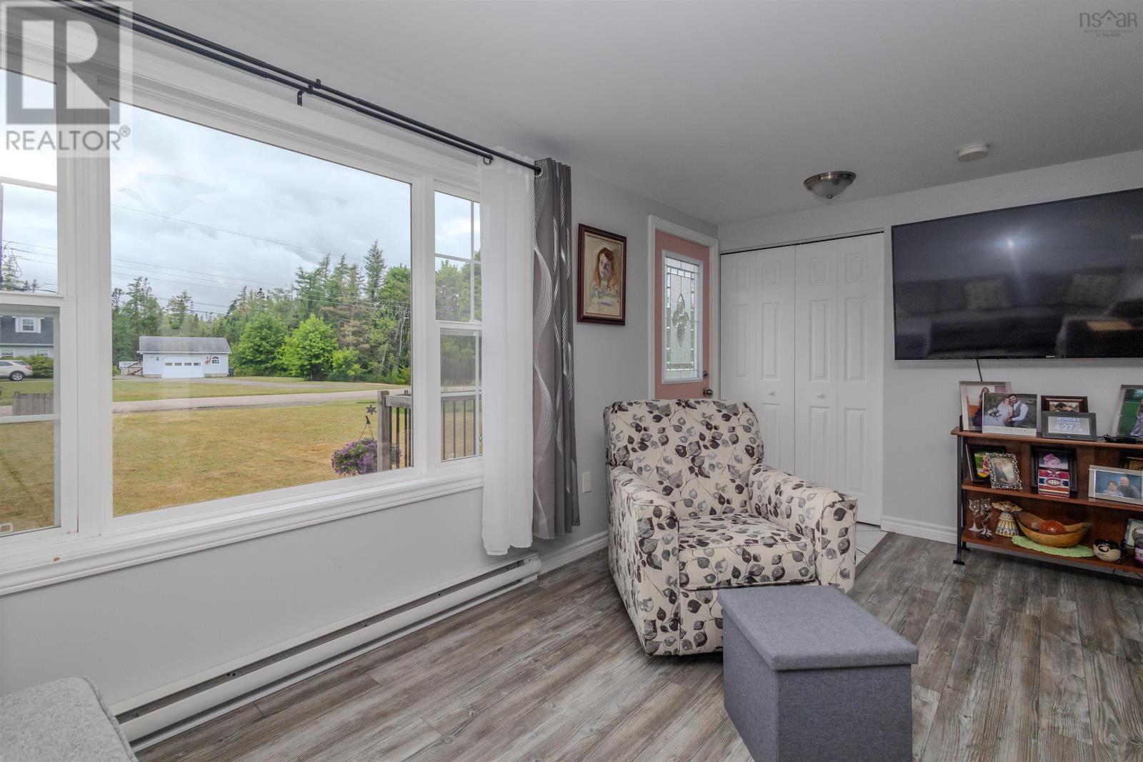 27 Erinmore Drive, Sydney, Nova Scotia  B1M 1A7 - Photo 9 - 202518283