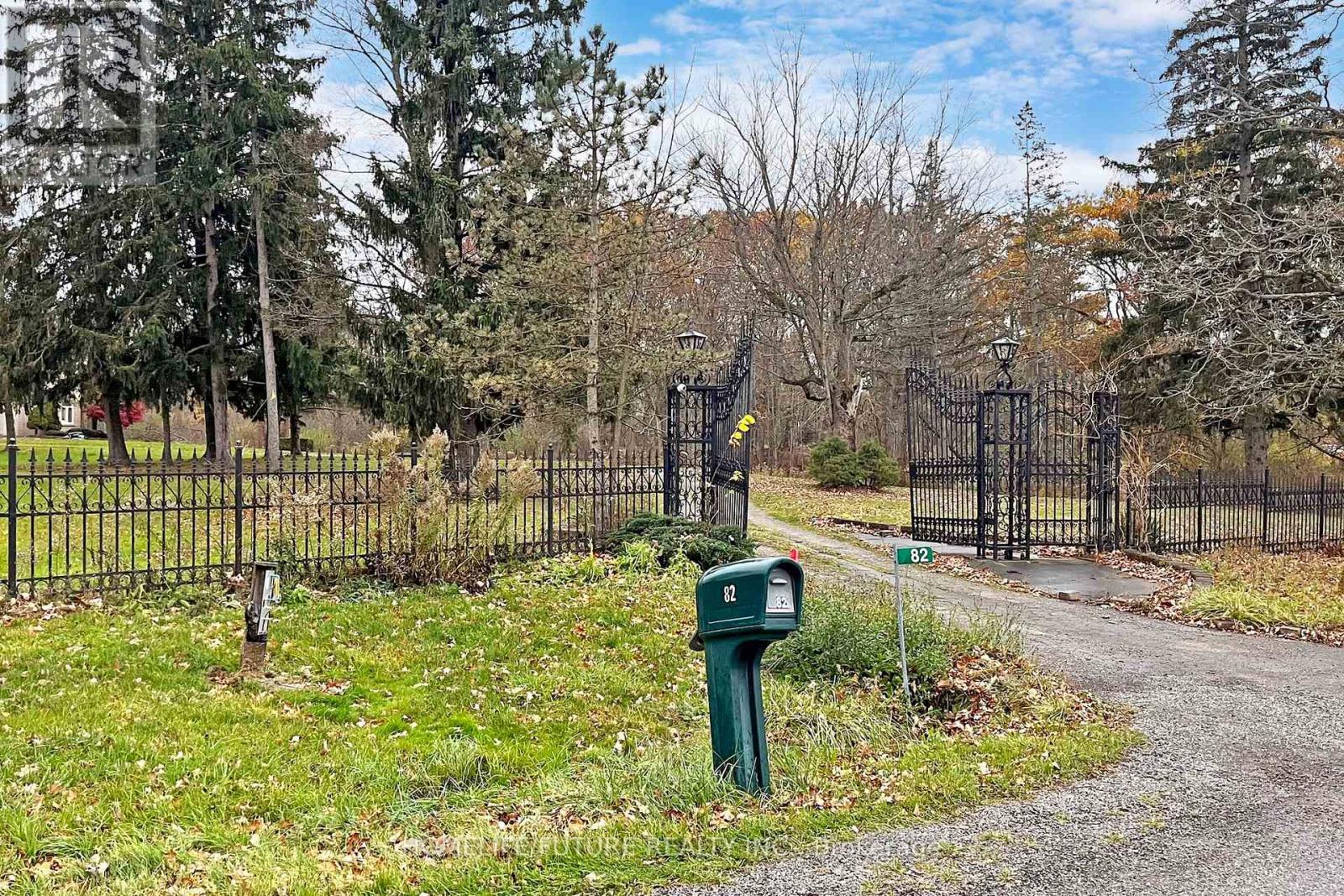 82 Pearson Road, Welland (Cooks Mills), Ontario  L3B 5N4 - Photo 4 - X12298927