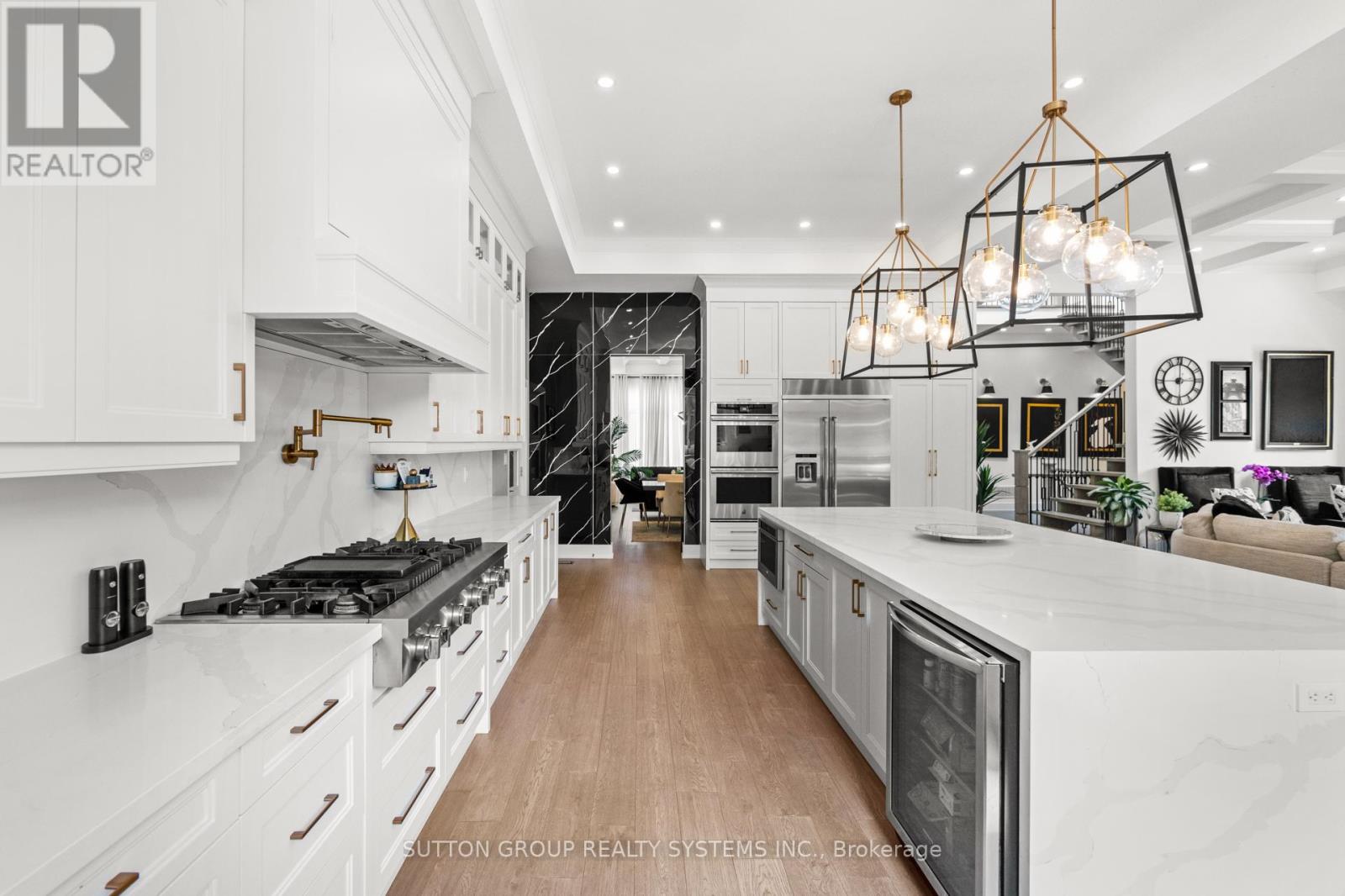 334 Third Line, Oakville, Ontario  L6L 4A4 - Photo 16 - W12296723
