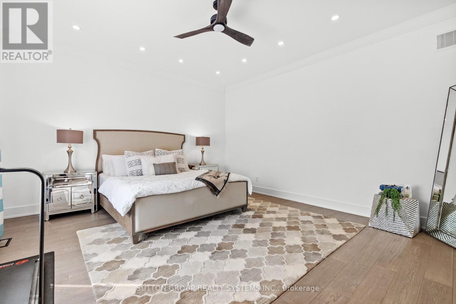 334 Third Line, Oakville, Ontario  L6L 4A4 - Photo 29 - W12296723