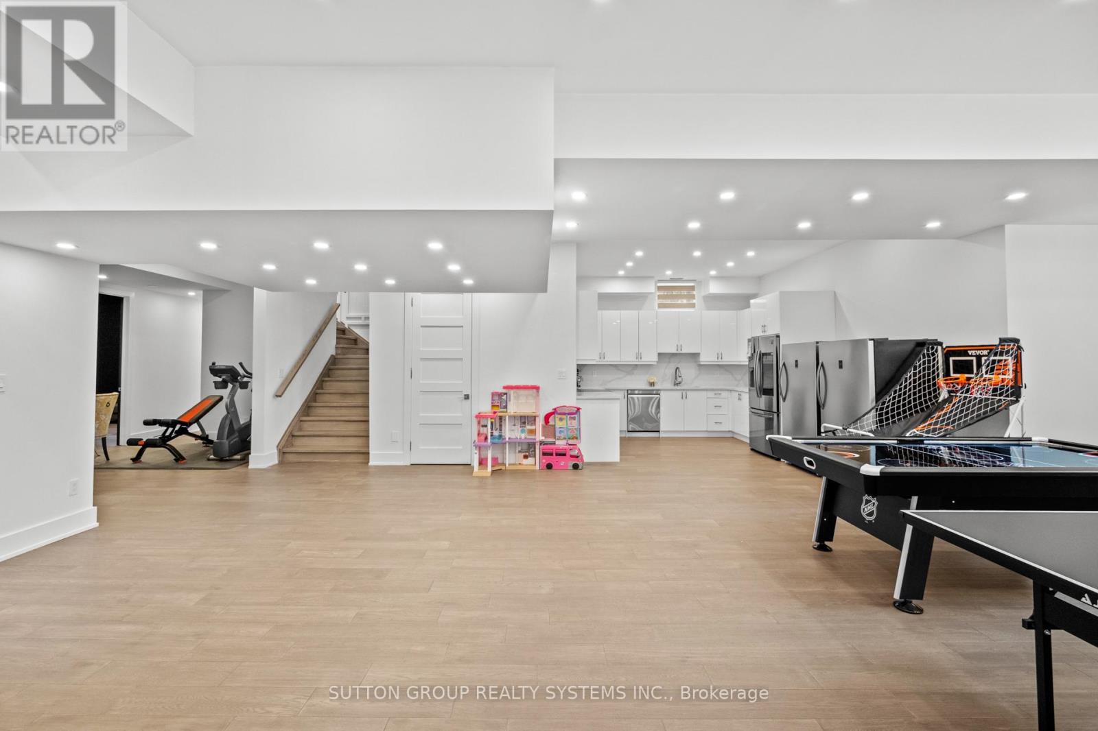 334 Third Line, Oakville, Ontario  L6L 4A4 - Photo 38 - W12296723