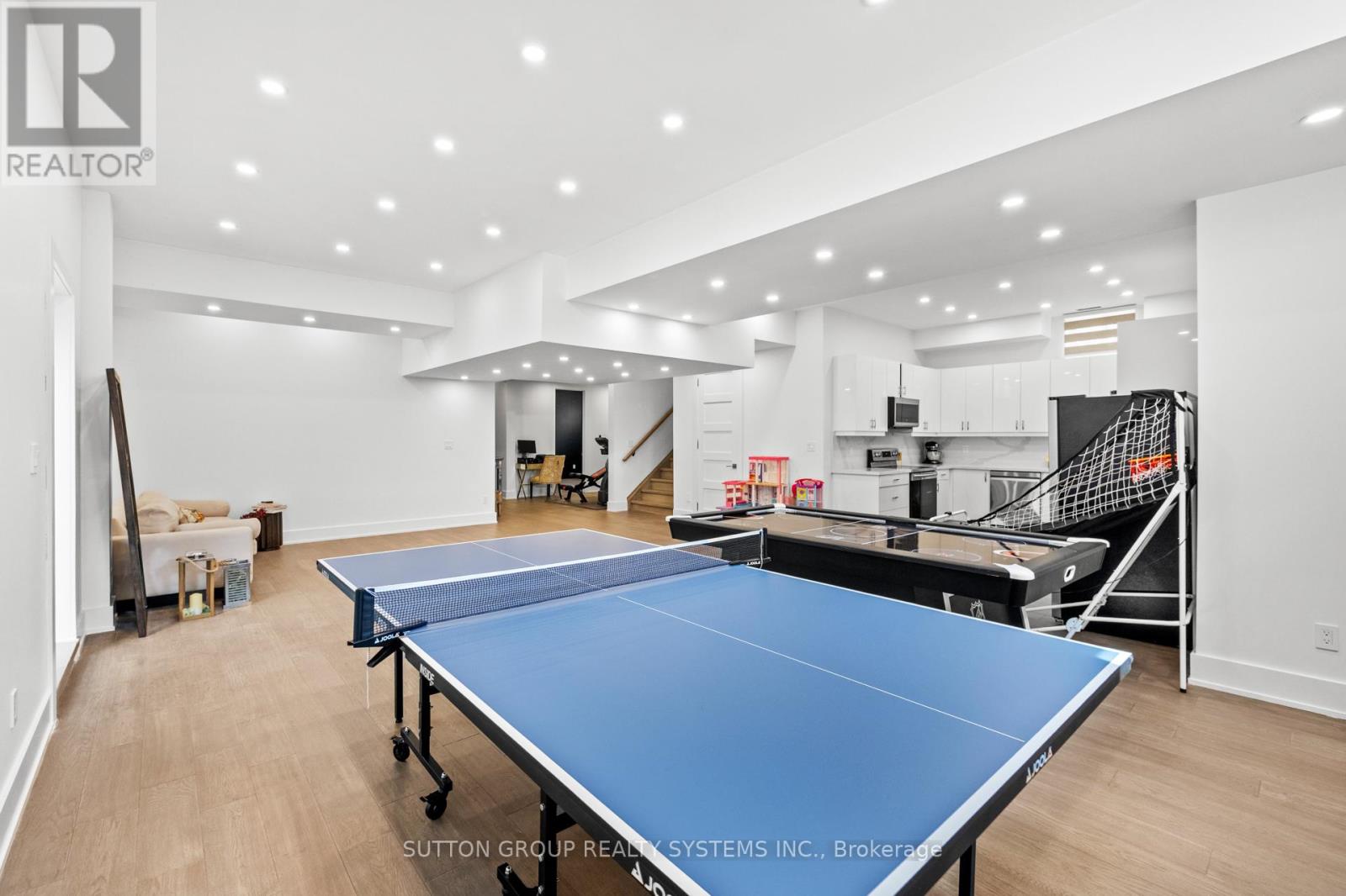 334 Third Line, Oakville, Ontario  L6L 4A4 - Photo 39 - W12296723