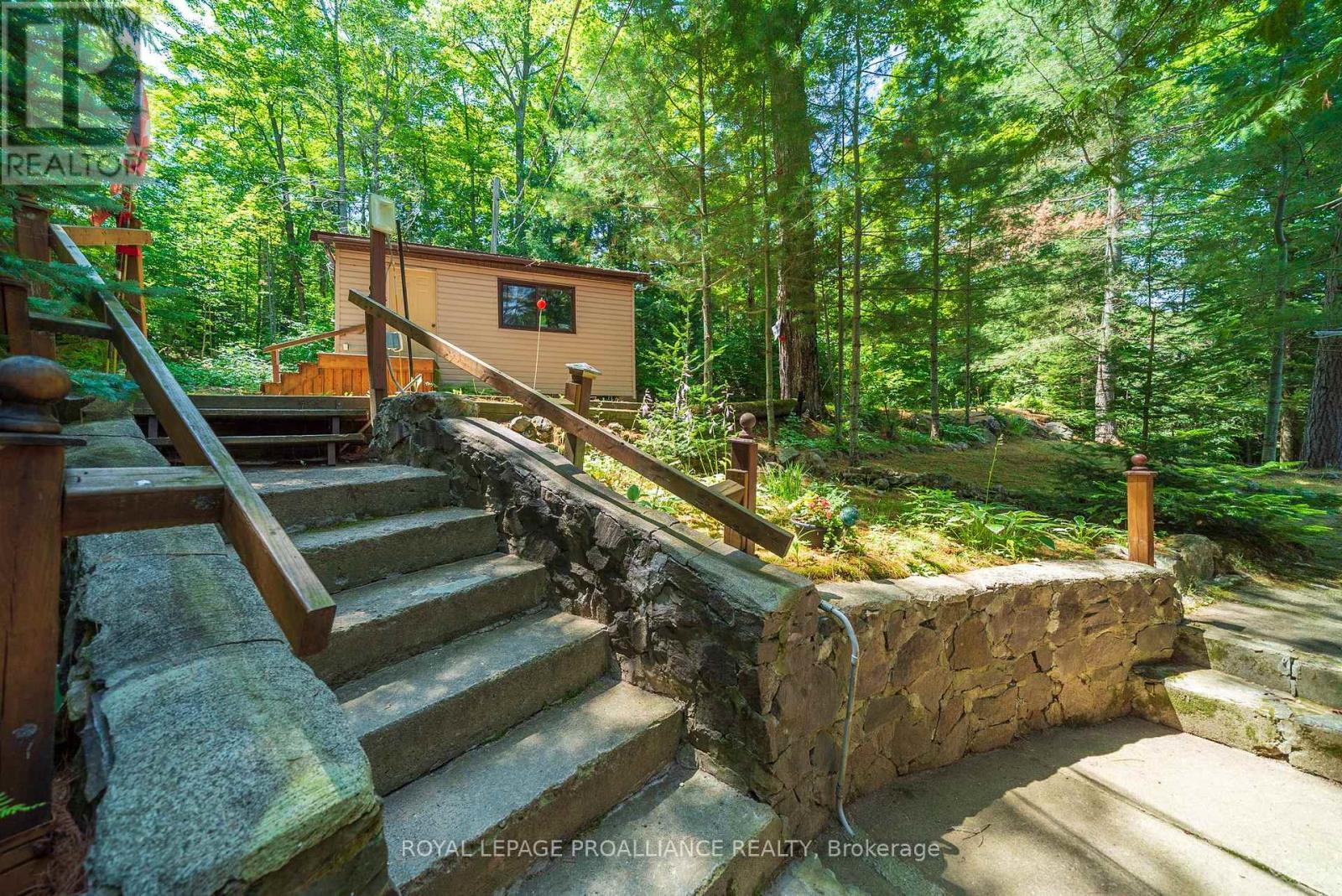 1346b S Mazinaw Heights Road, North Frontenac, Ontario  K0H 1K0 - Photo 12 - X12298967