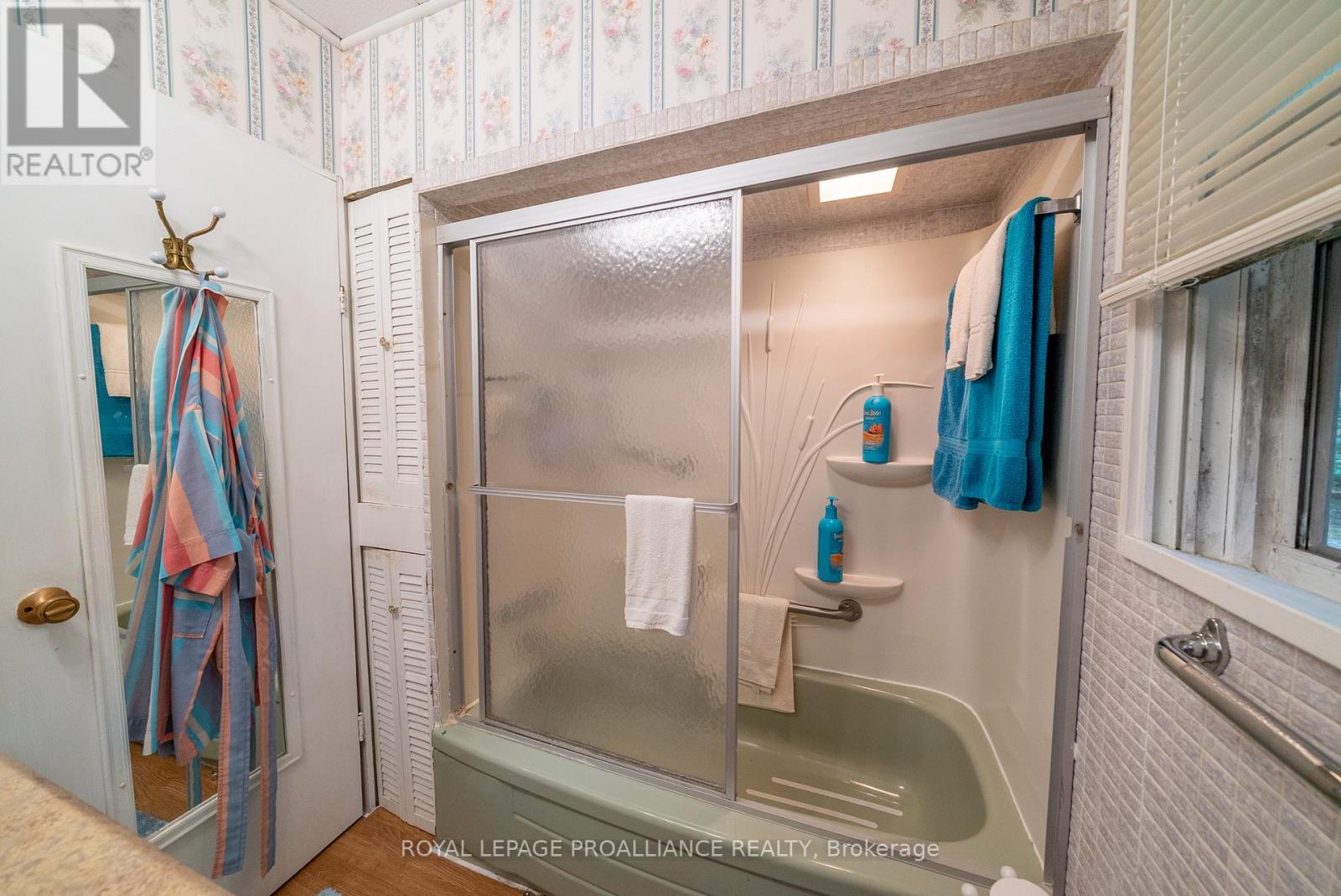 1346b S Mazinaw Heights Road, North Frontenac, Ontario  K0H 1K0 - Photo 36 - X12298967