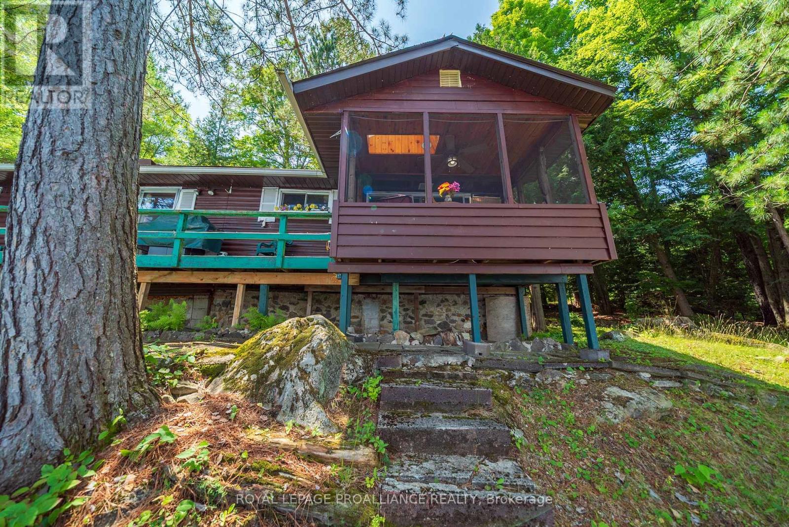 1346b S Mazinaw Heights Road, North Frontenac, Ontario  K0H 1K0 - Photo 38 - X12298967